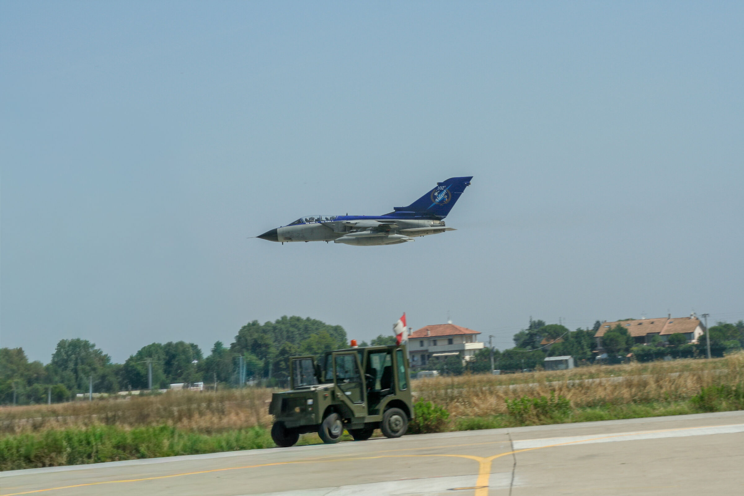 Low-flying flight