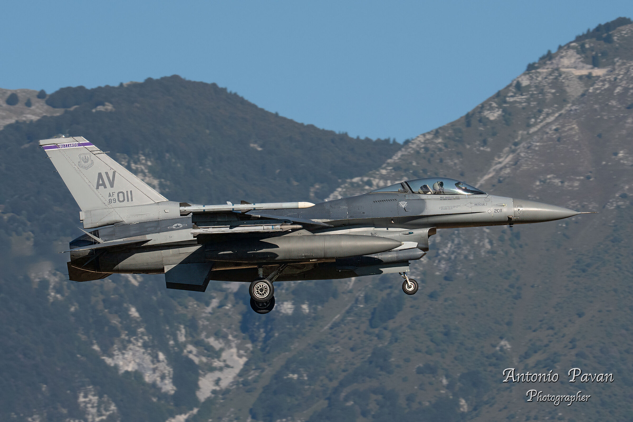 F16 AVIANO