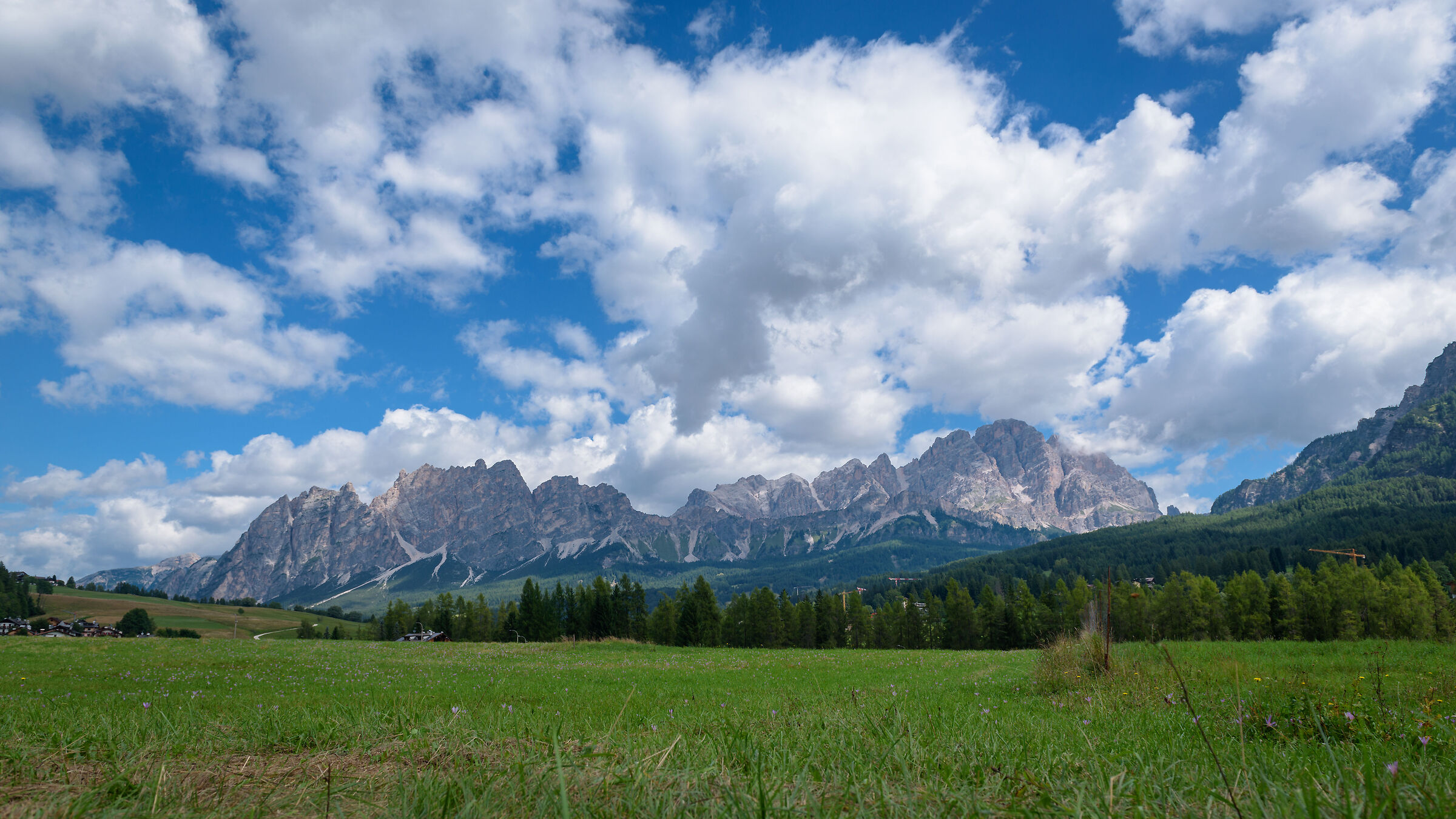 Cortina & surroundings