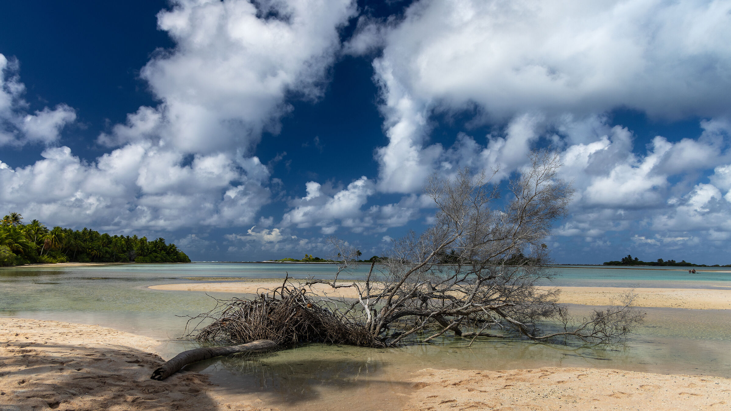 Spiaggia e Nuvole in Polinesia Francese