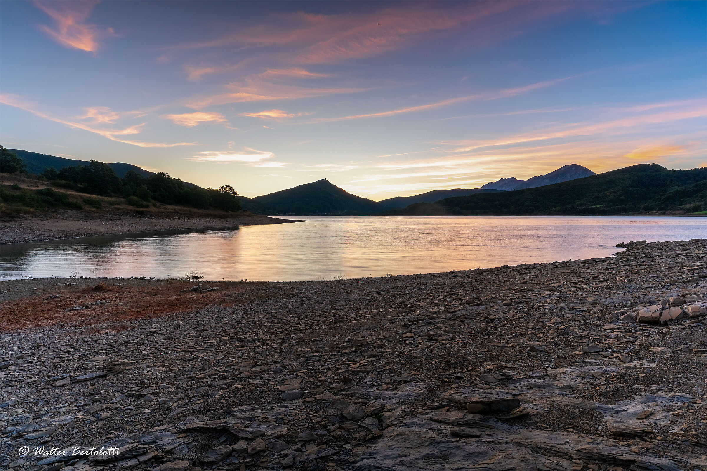 sunrise in Campotosto