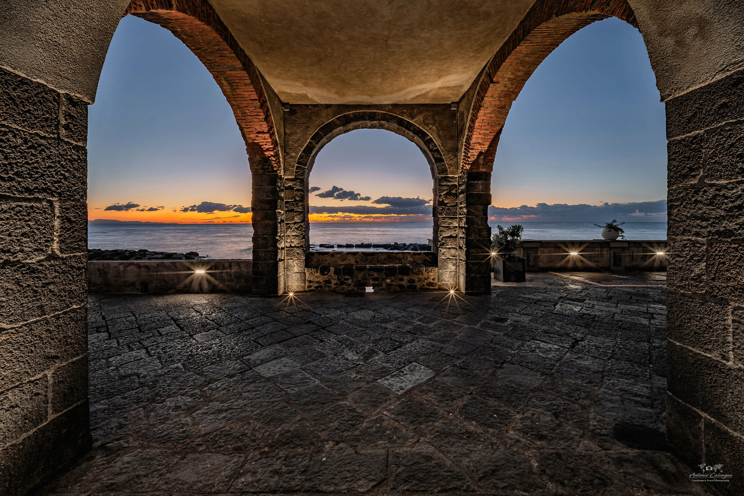 L'arco di Palazzo Vigo a Torre Archirafi (ct)