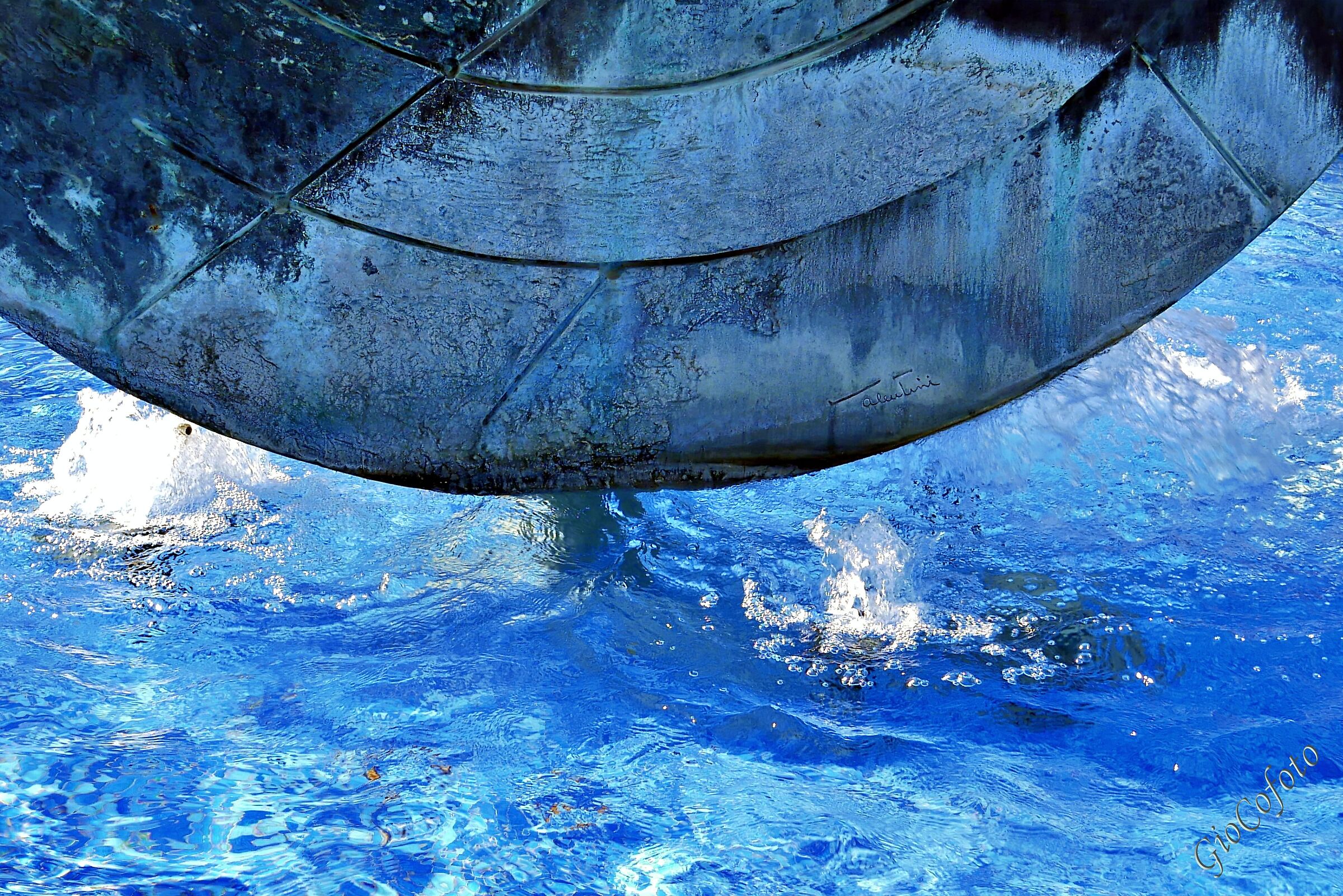 ...una rotonda sul mare...