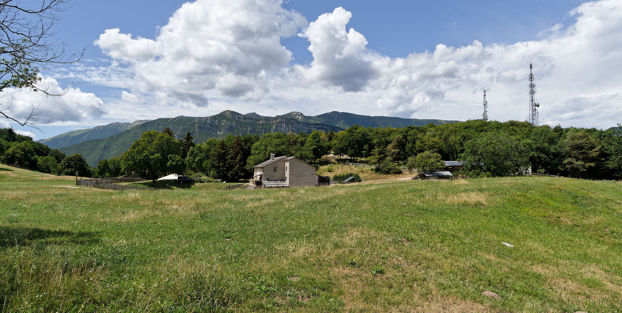 The hut and its panorama