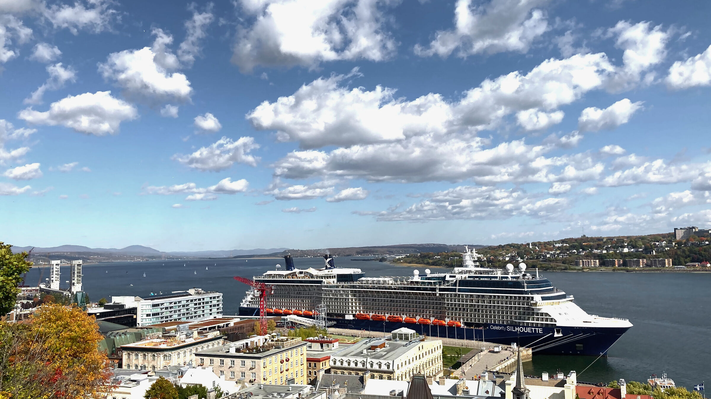 Visita la vecchia Quebec su una barca da crociera