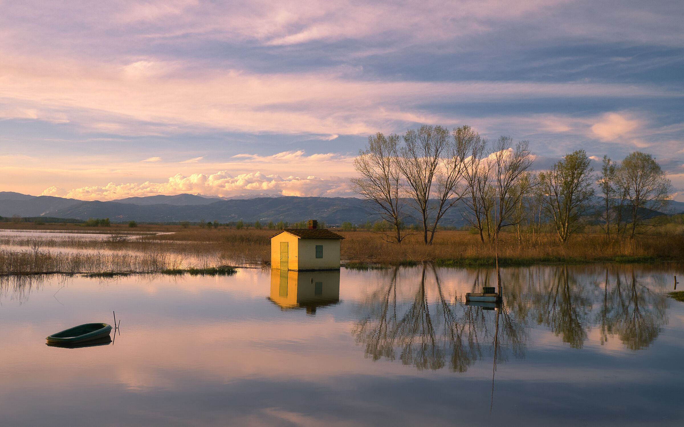 Il casotto giallo del Padule di Fucecchio