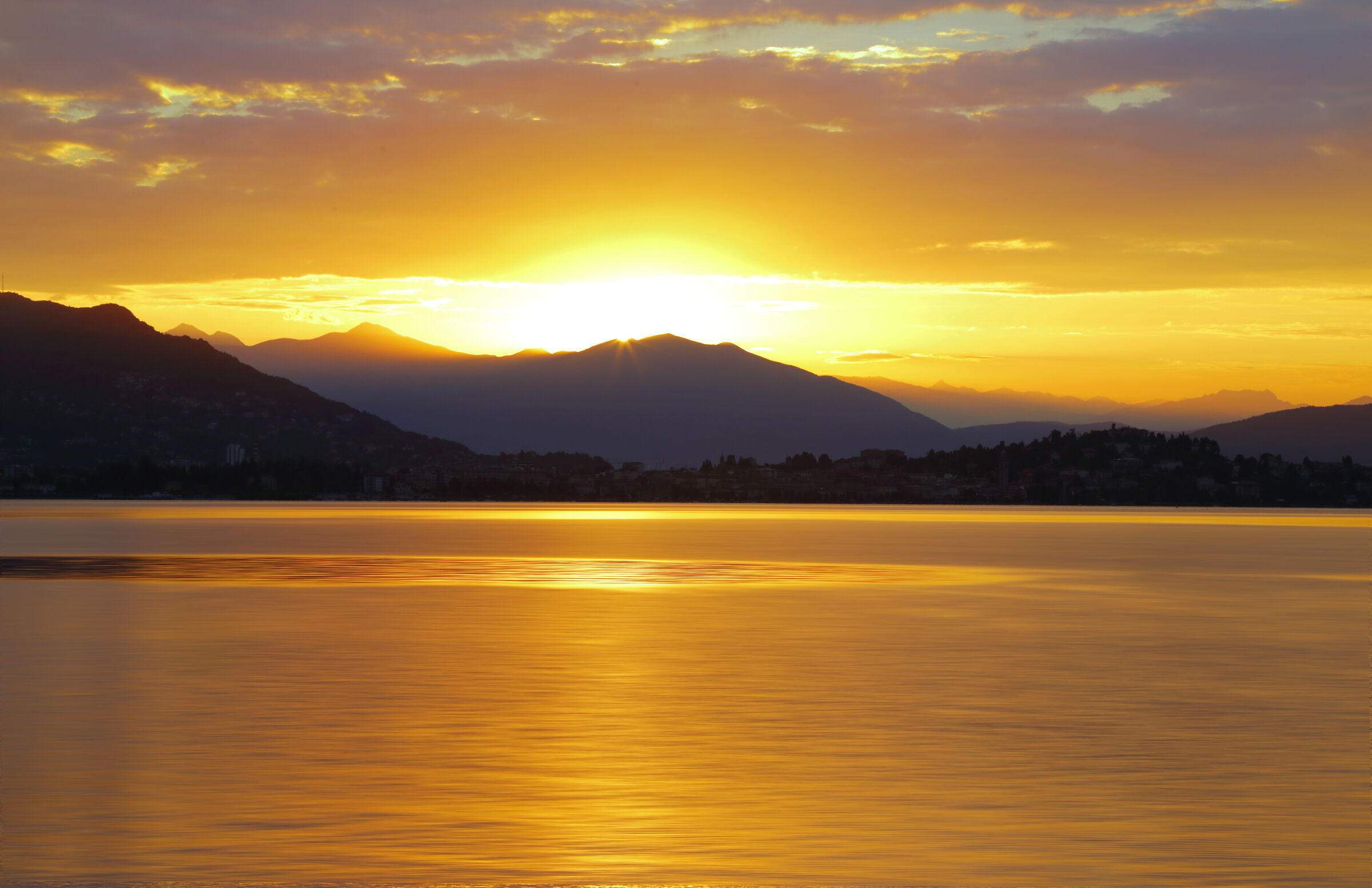 alba nel Verbano