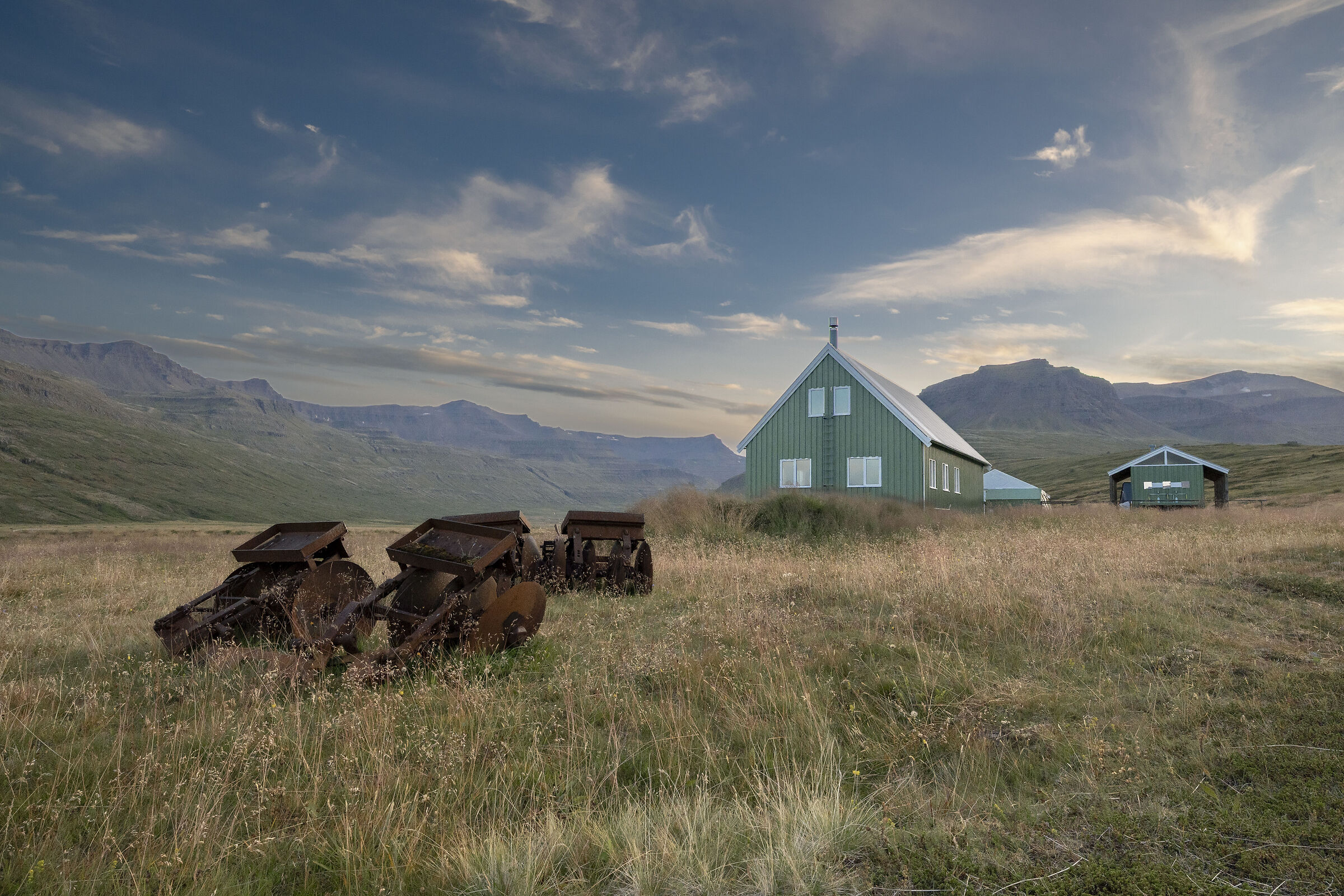 Il rifugio e i ruderi