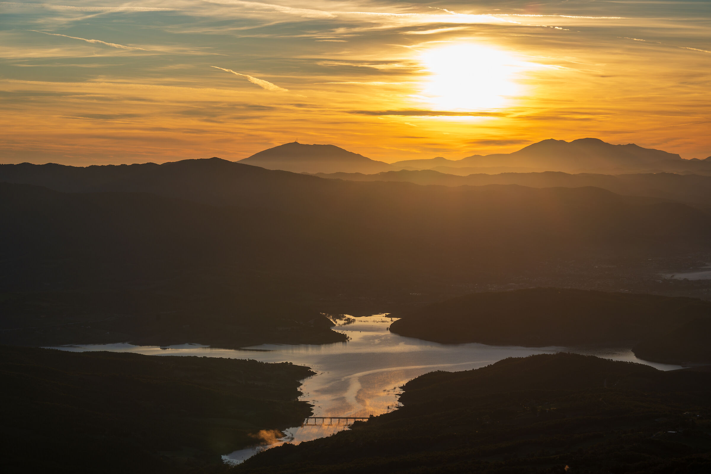 Montedoglio Dam from Alpe Faggeta