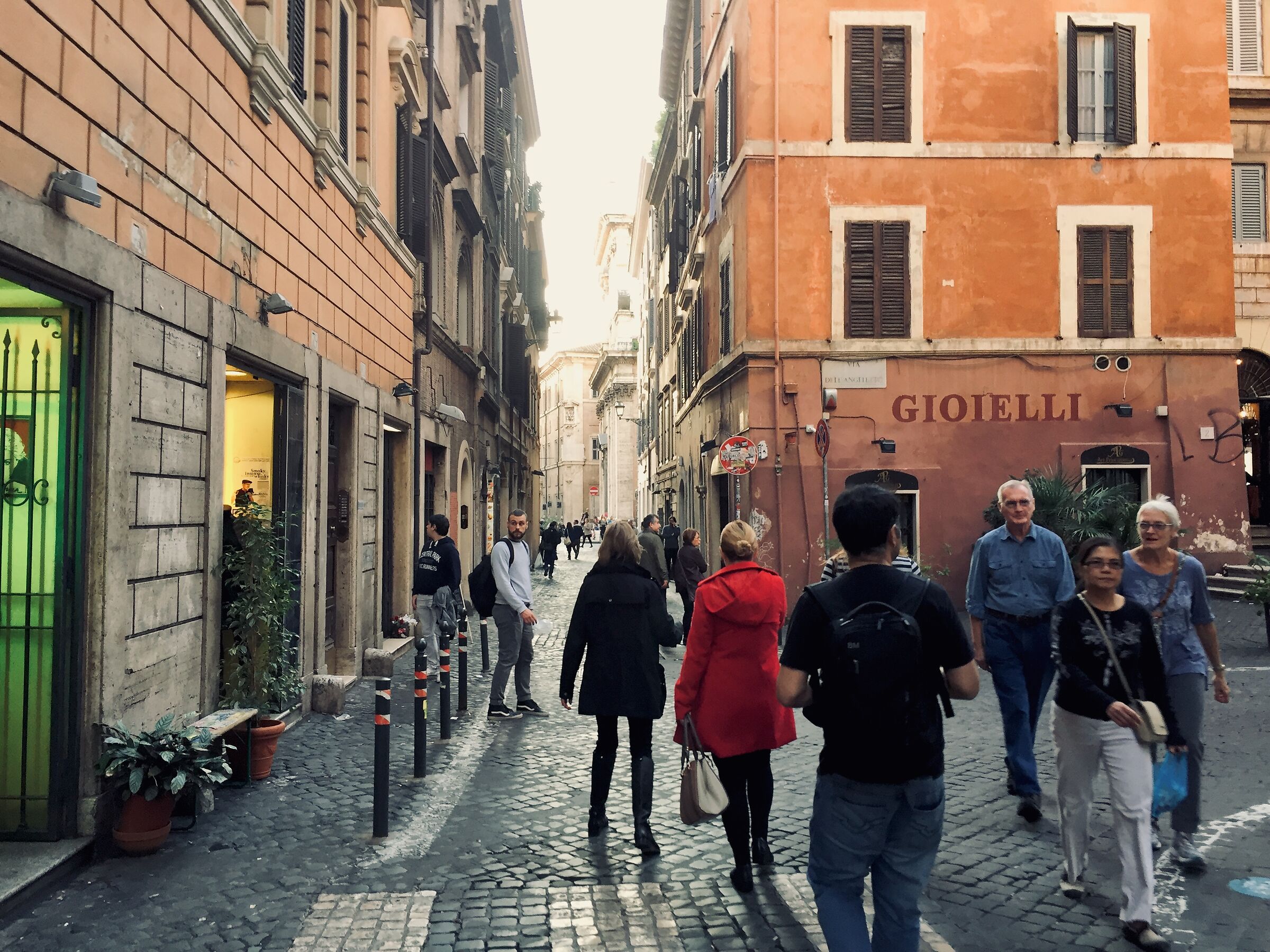 Vie di Roma