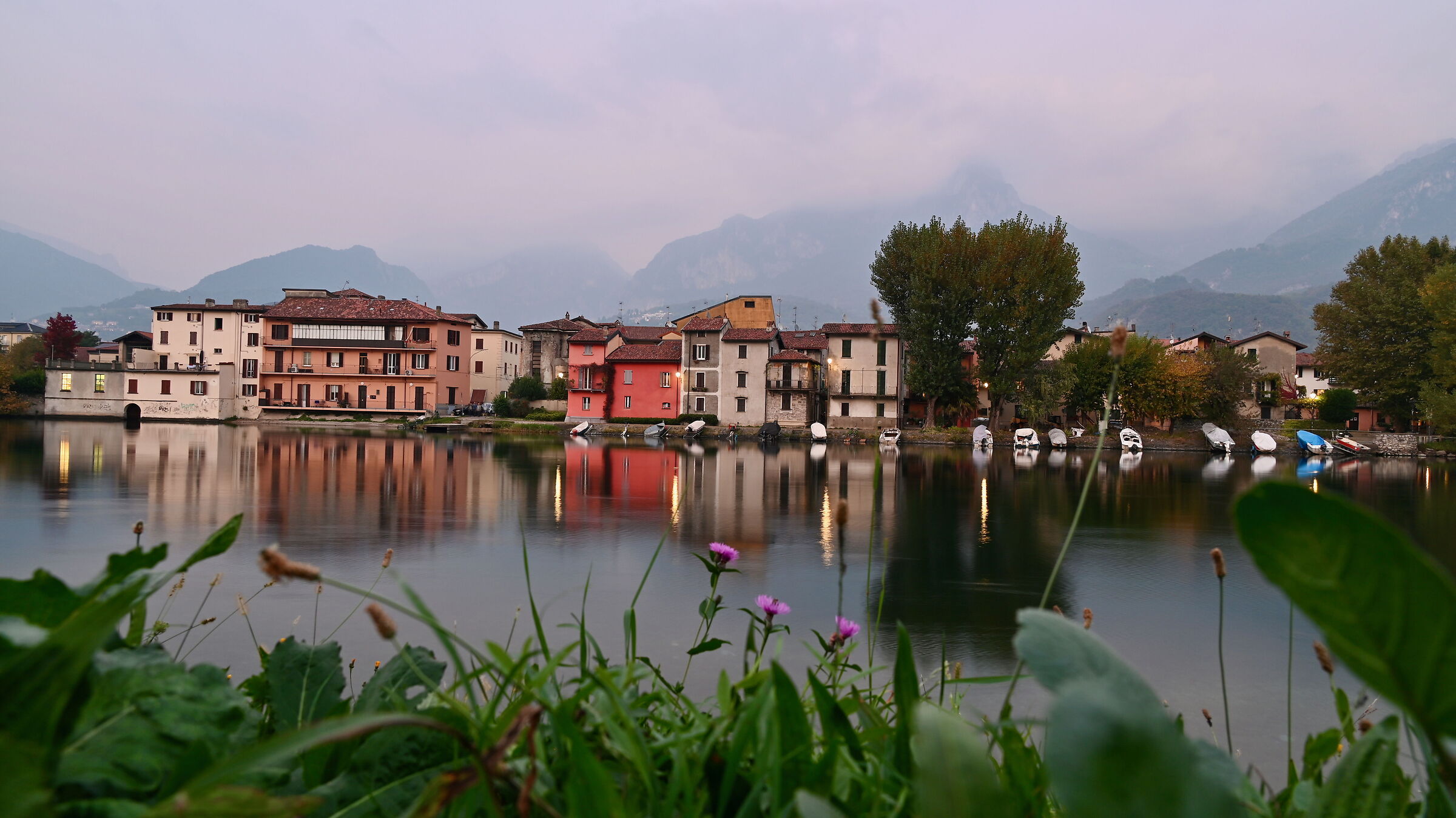 Pescarenico, autumn twilight