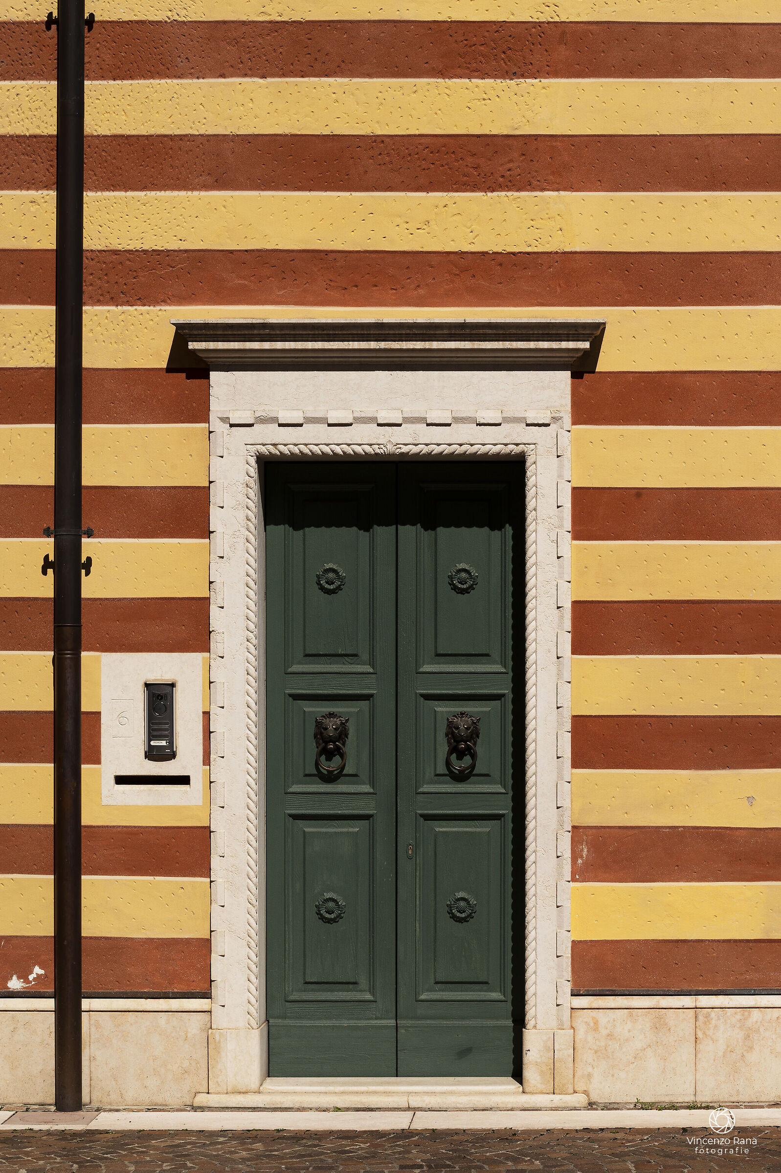 Houses in the village of Lazise