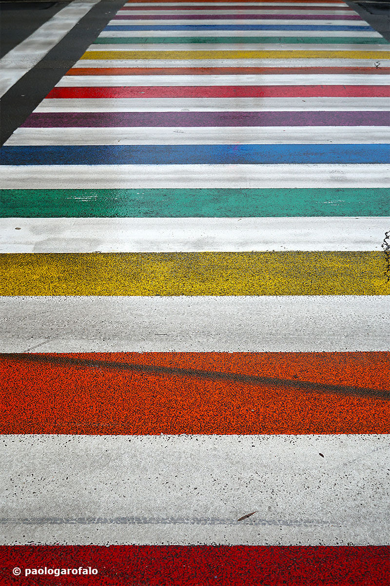 Color pedestrian crossing