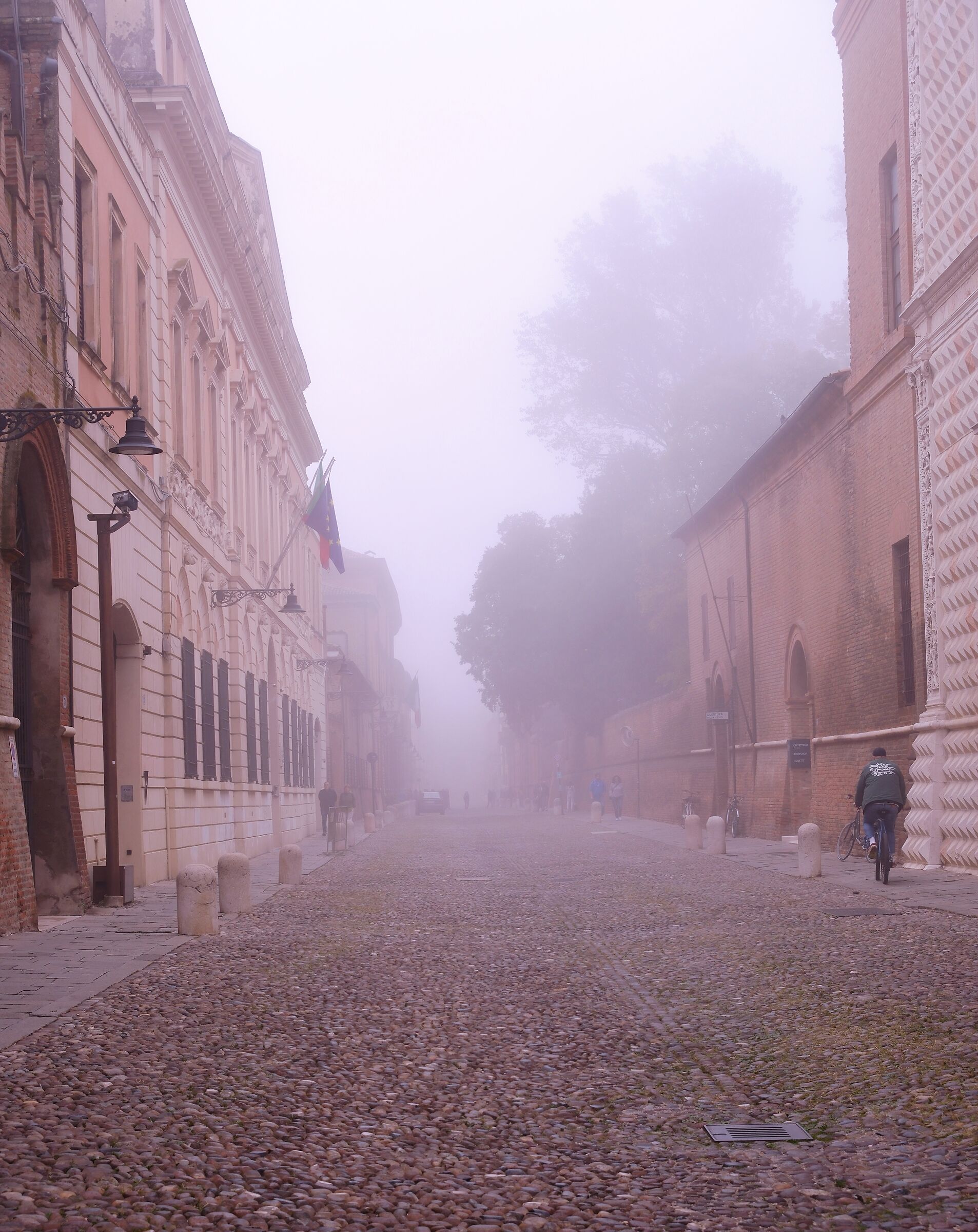 Rima di arrivare in città c'era il sole!