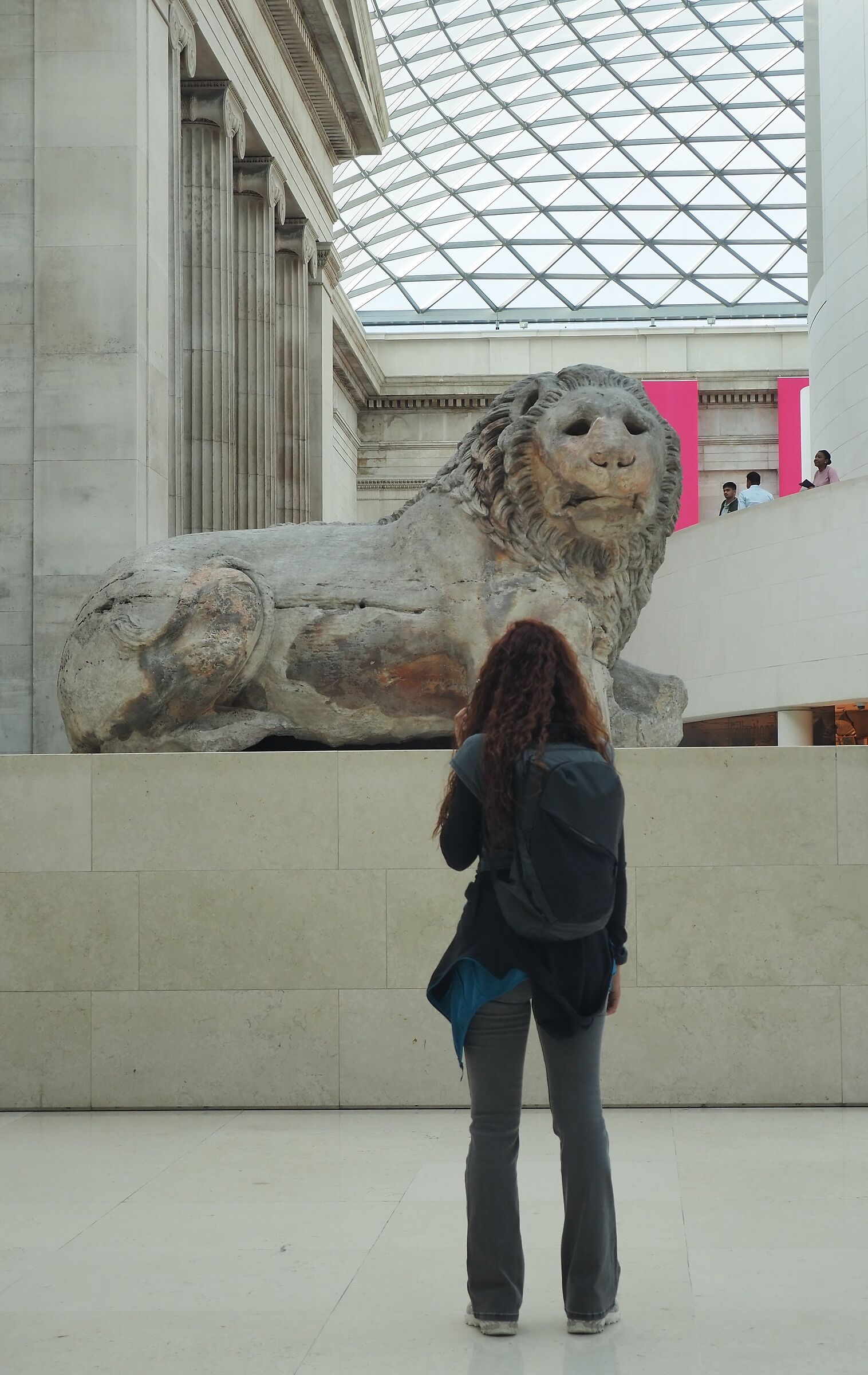 Are you looking at me ?