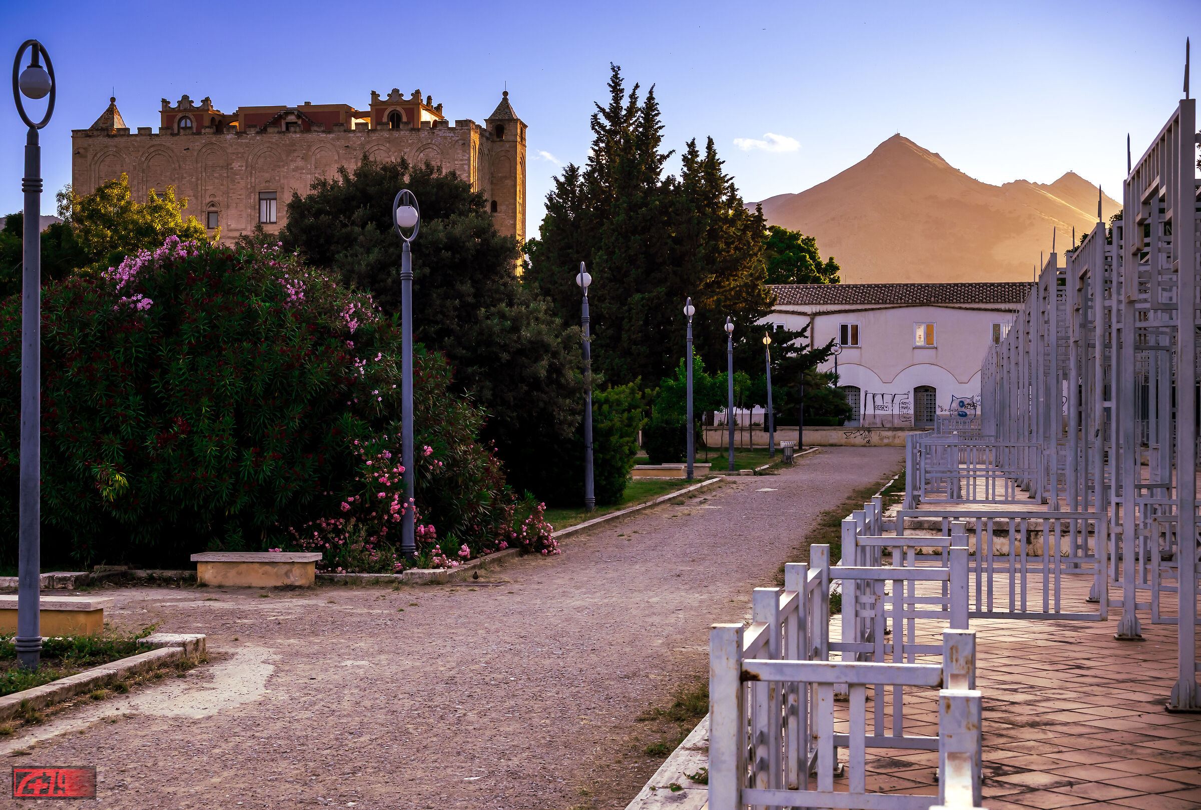 Monte Cuccio d'oro e la Zisa