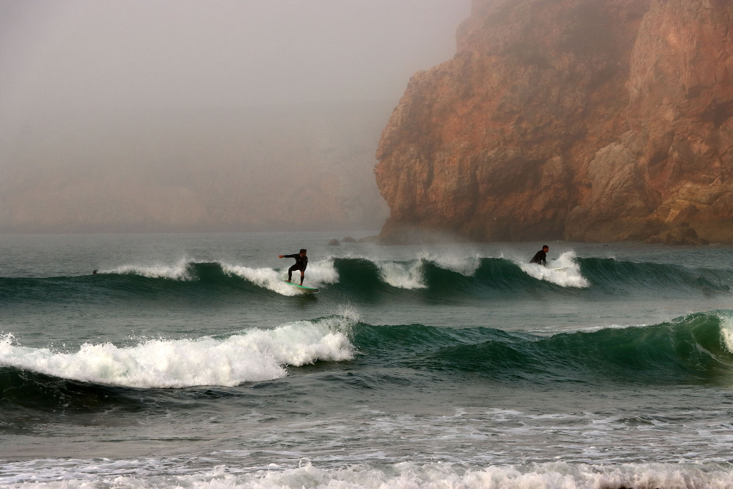 surfing in praia Beliche