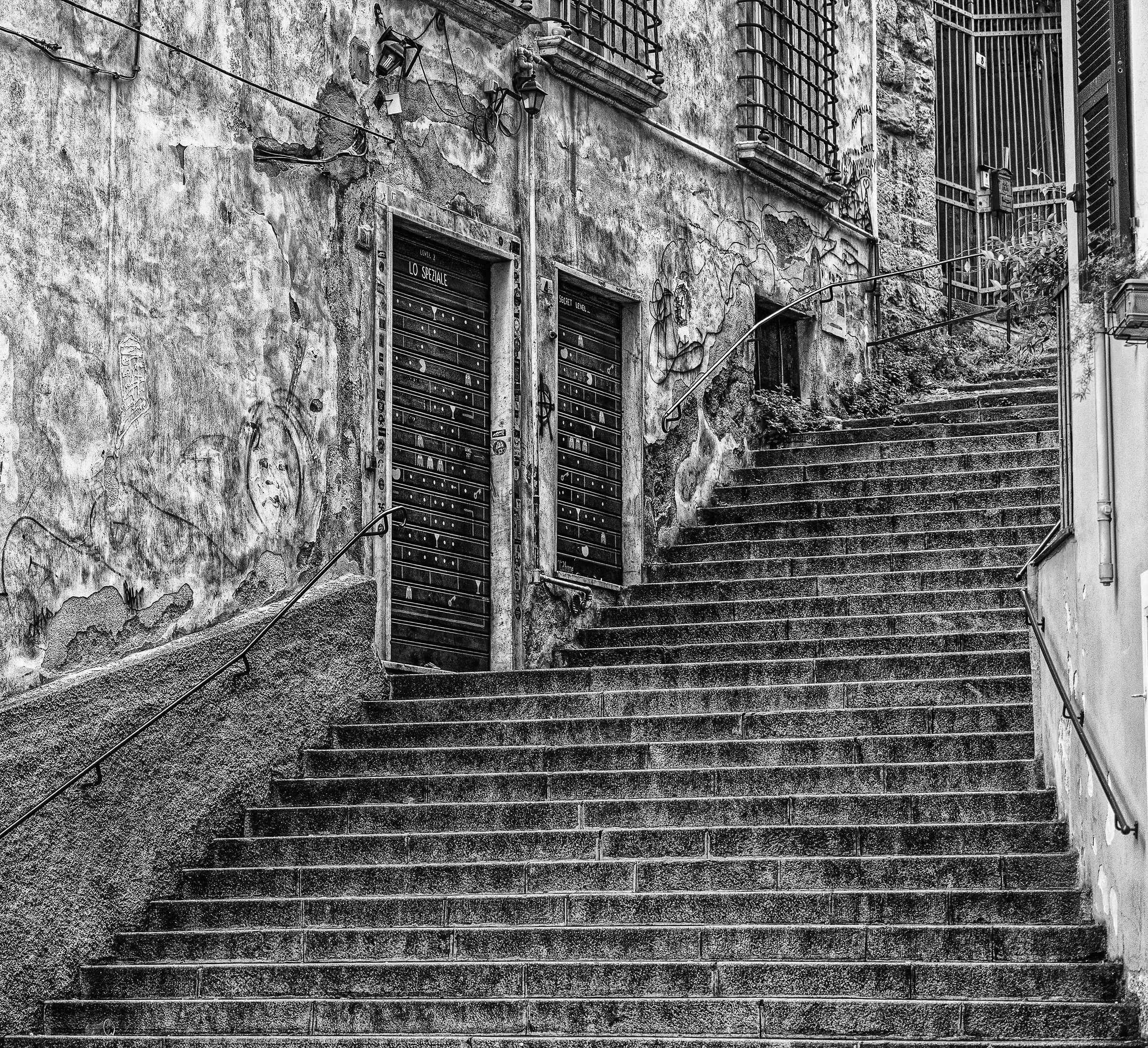 alleys of Genoa