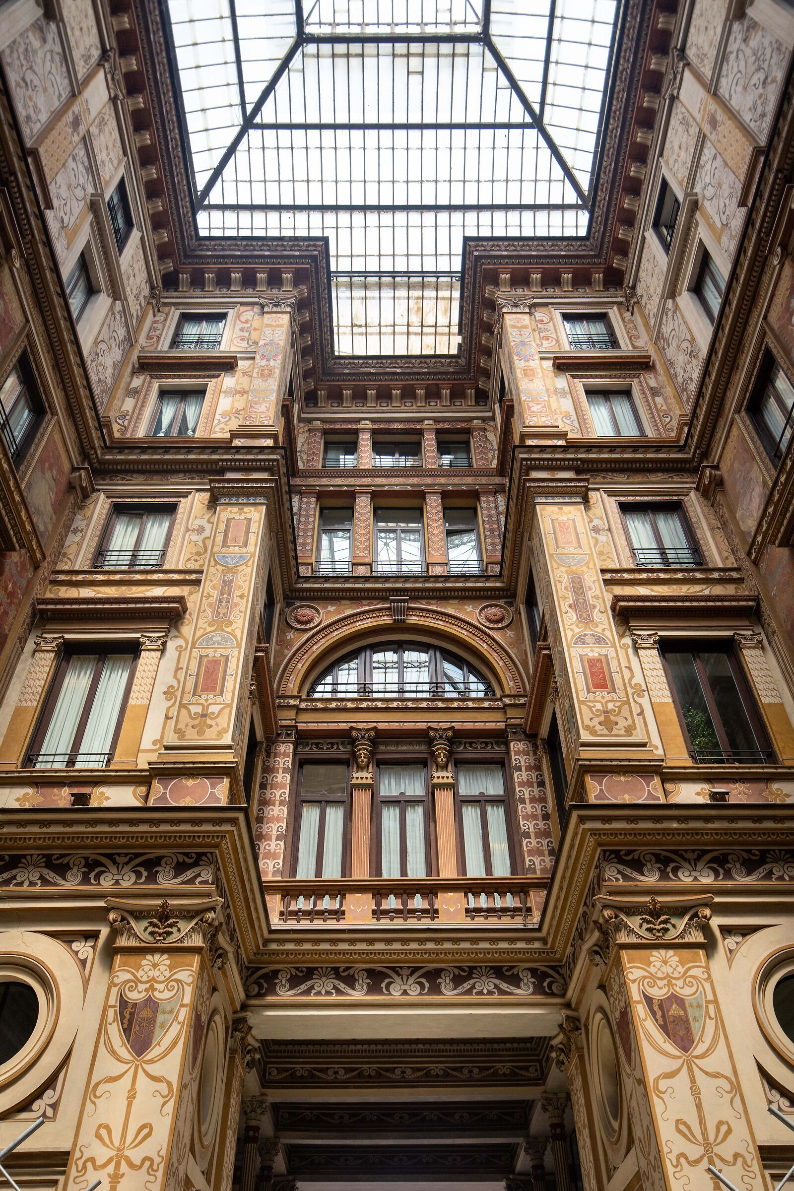 Palazzo Sciarra... (3 photos)