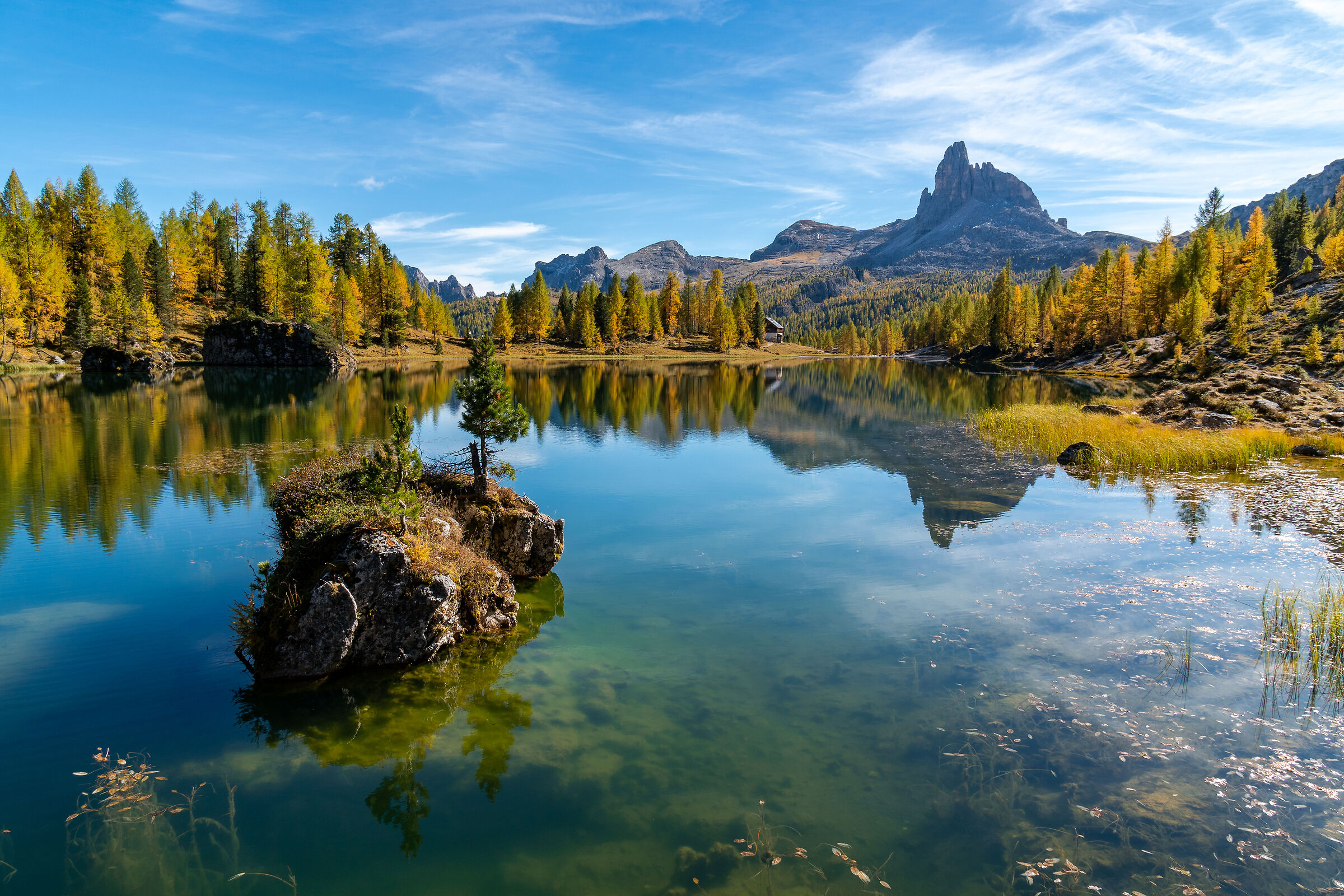 Lago Federa vestito d'autunno