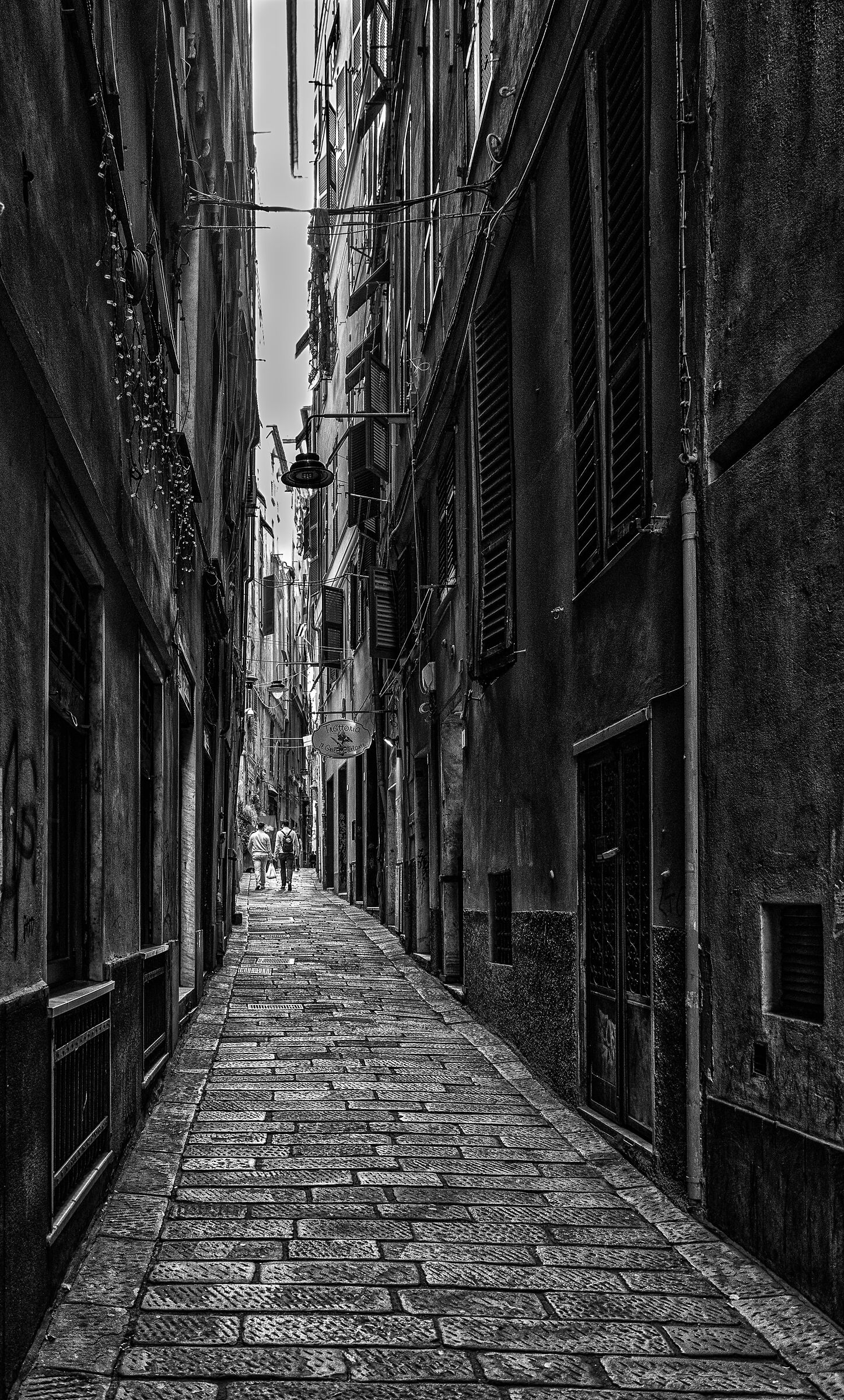 "y love caruggi".. Genoa