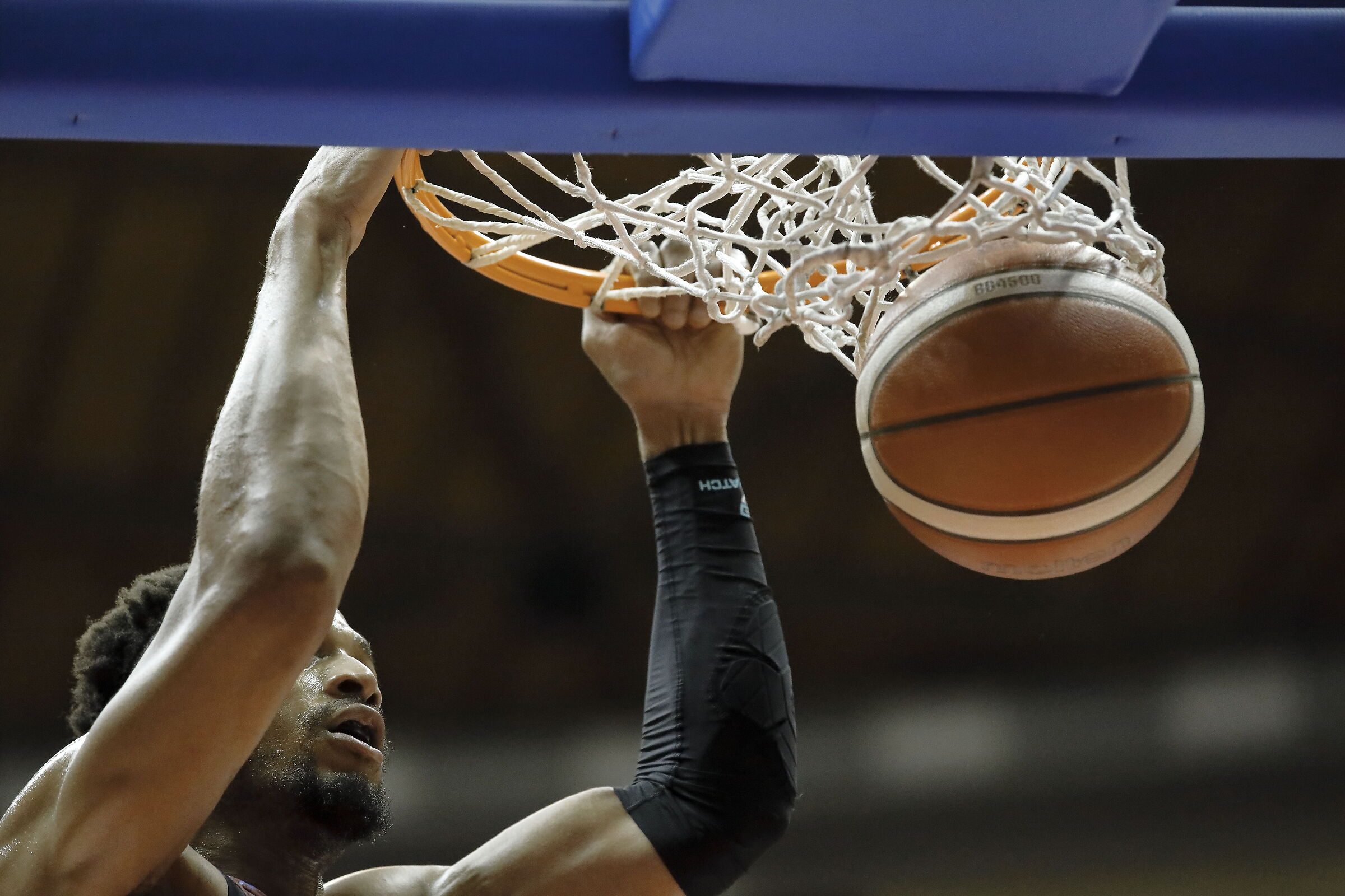 Slam dunk !