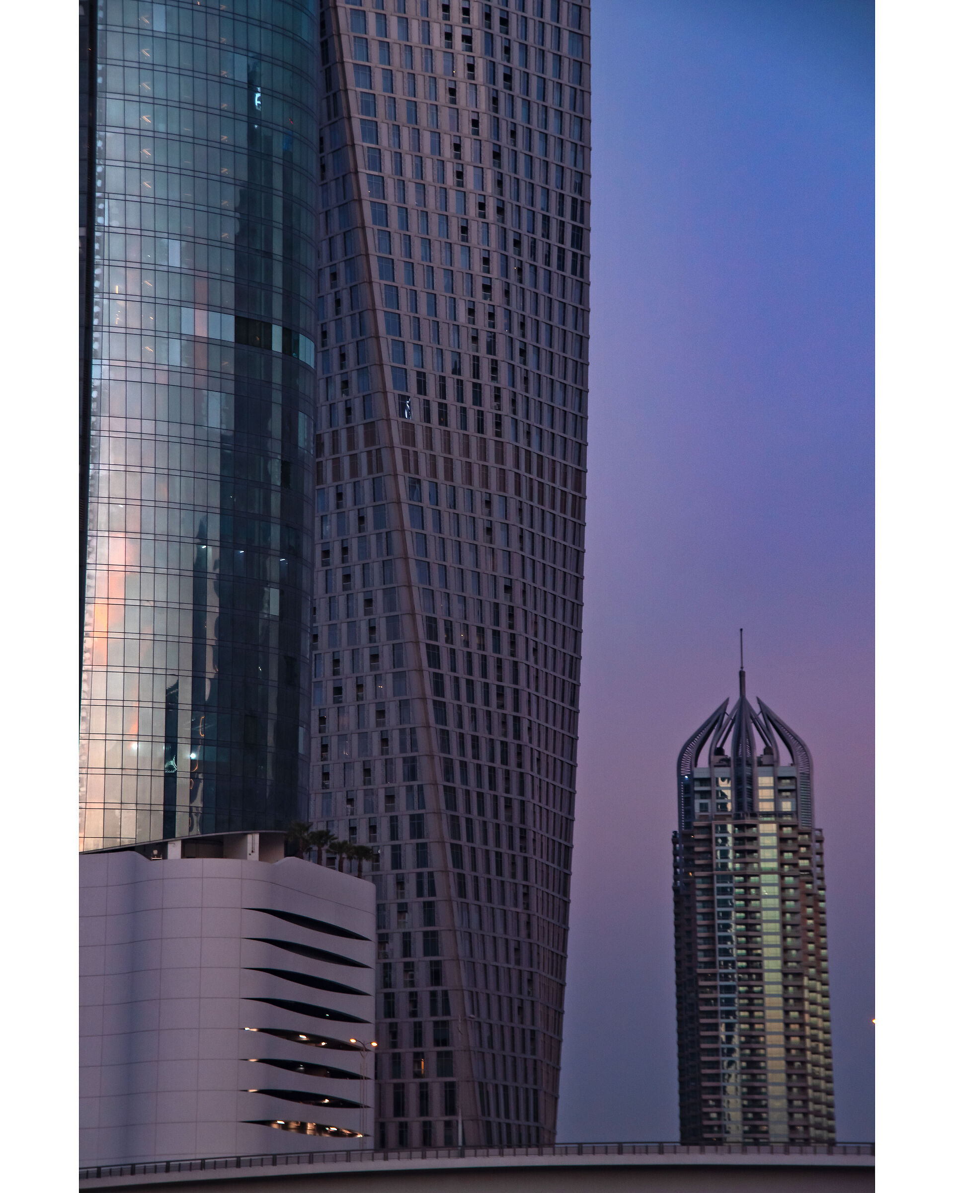 marina di dubai - l'ultimo filo di luce