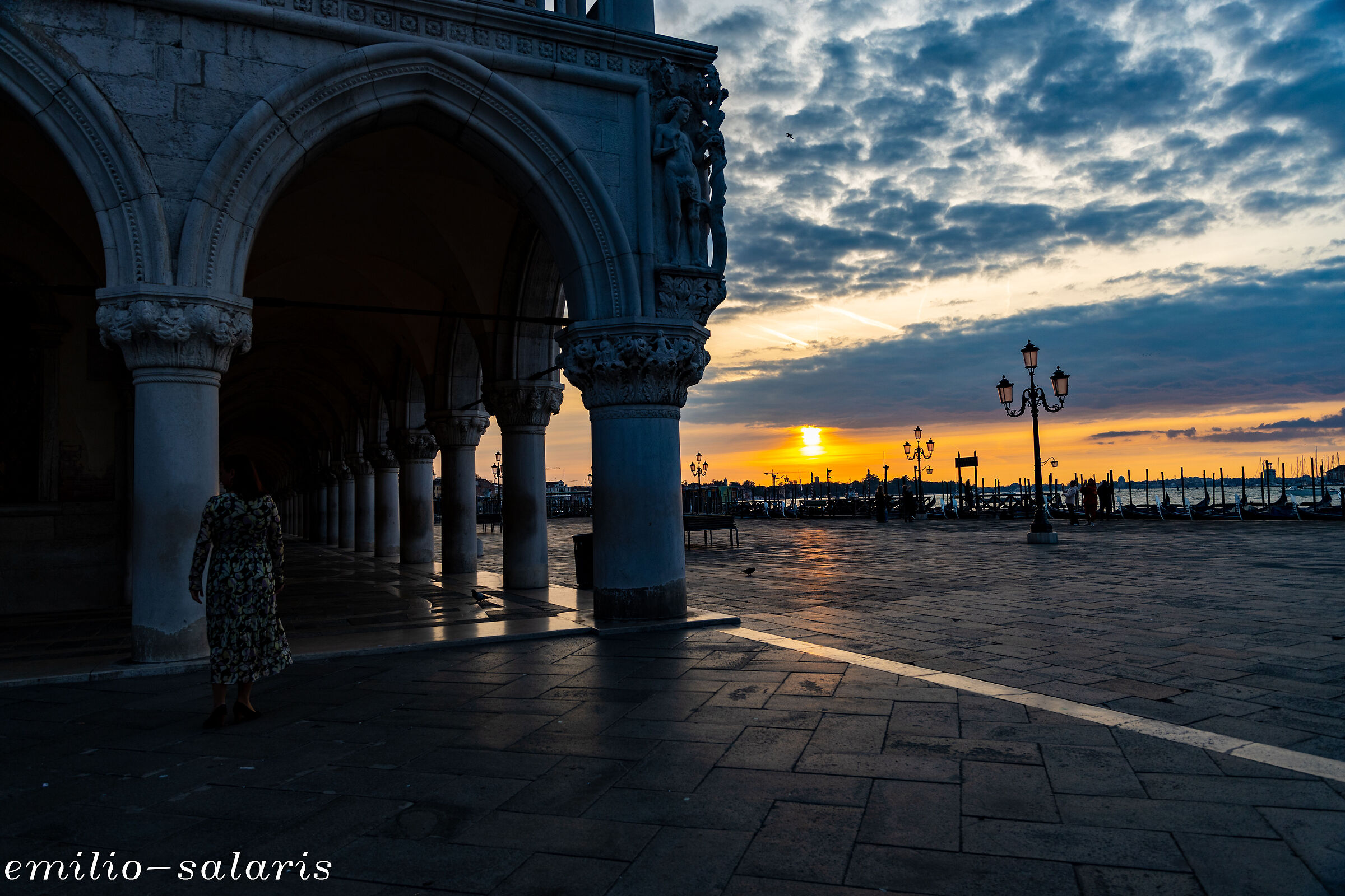 VENETIAN DAWN #02