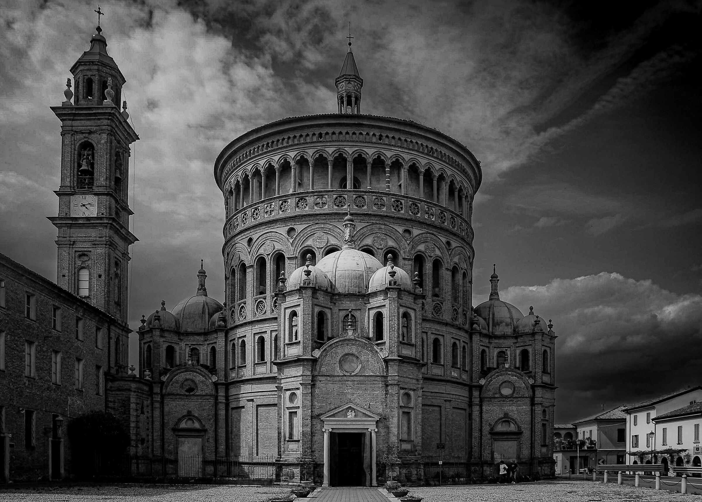 Basilica di Santa Maria della Croce, Crema