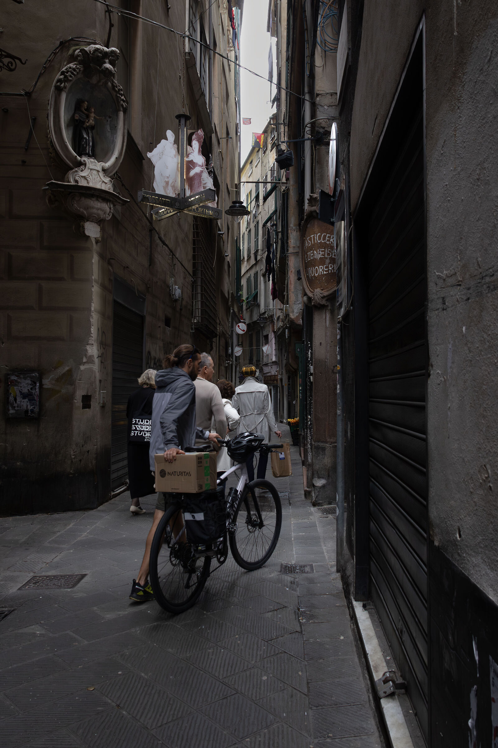 Poetic atmosphere of the Carruggi