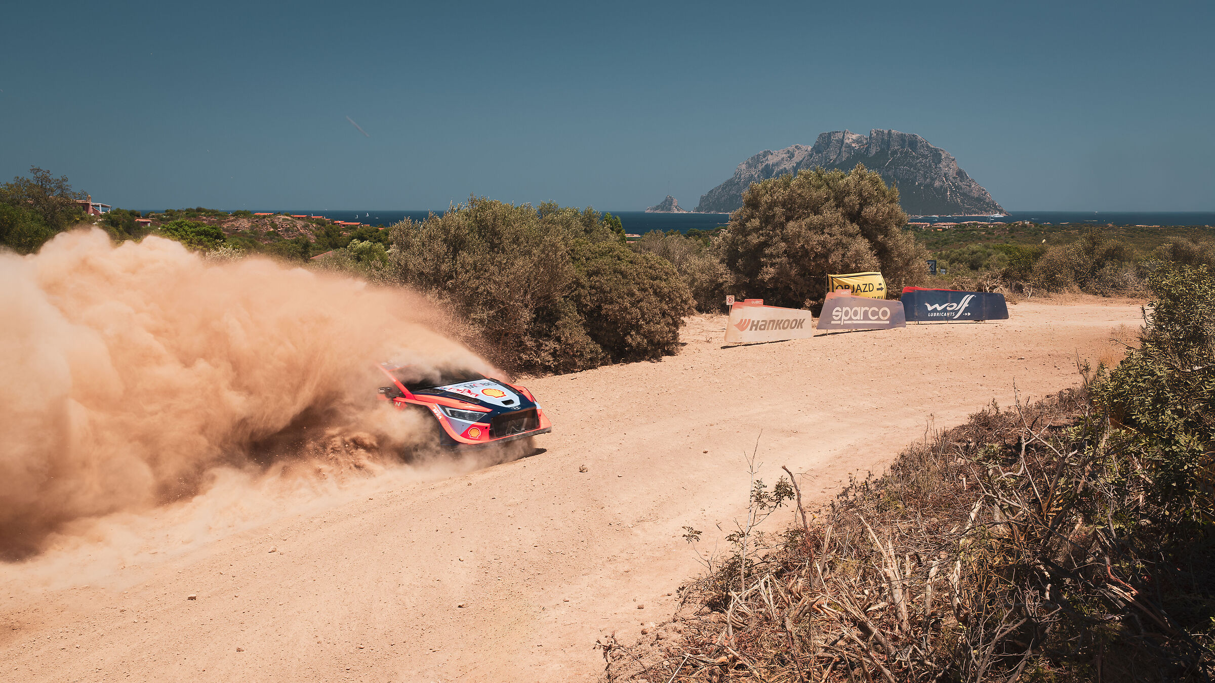 La sabbia mormora che vuole inghiottire tutto