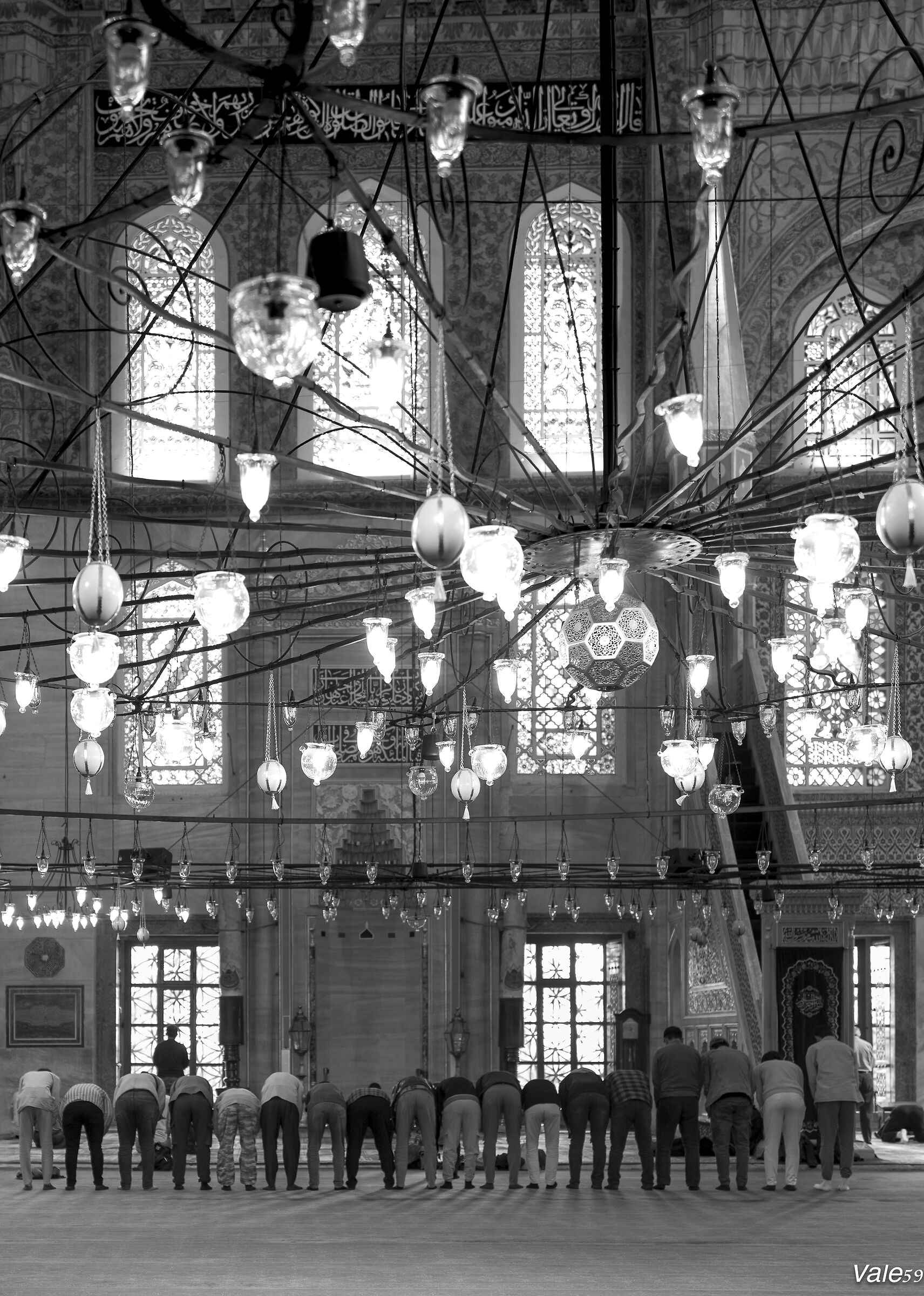 lights like stars in the Mosque