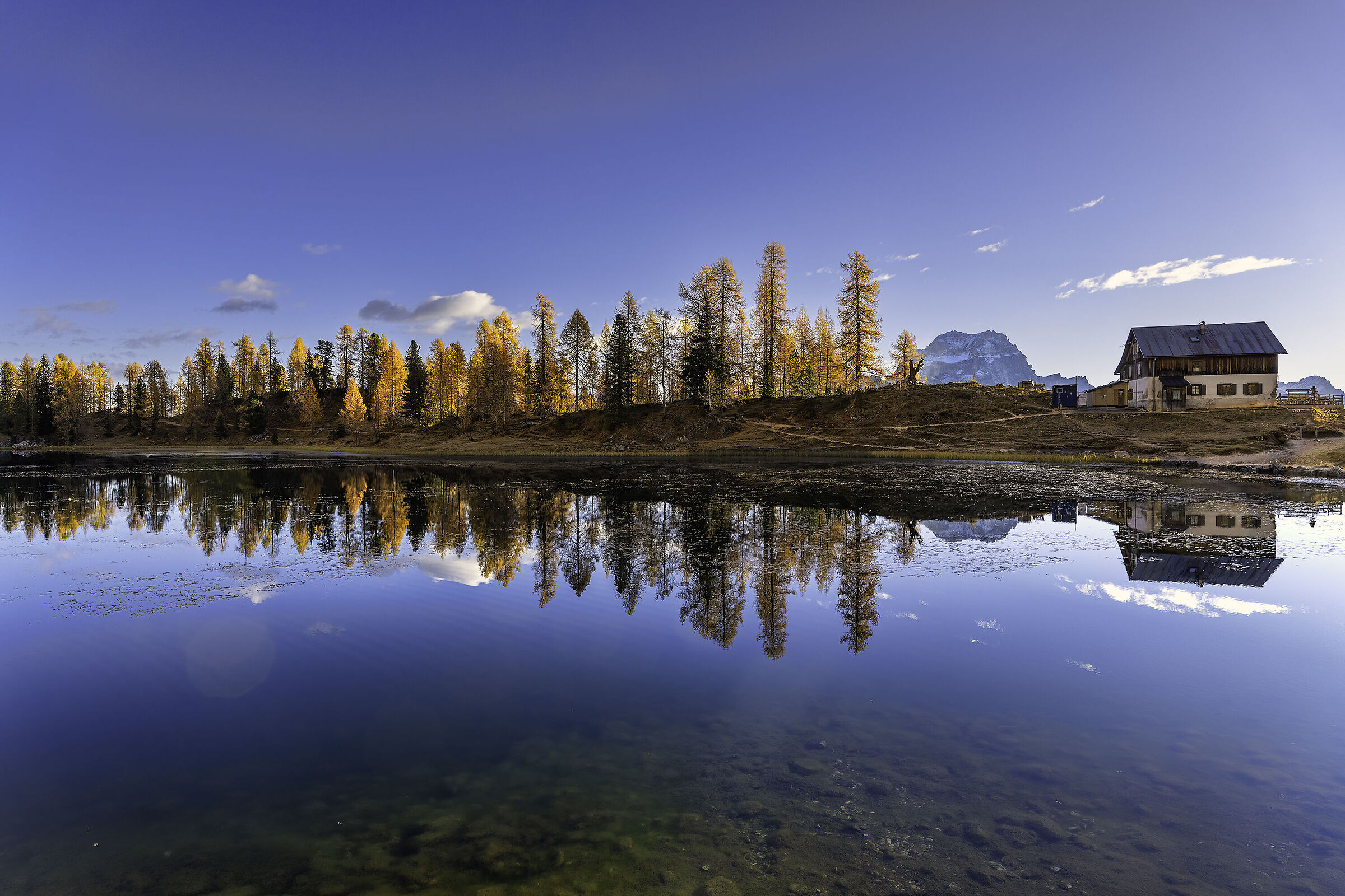 Autunno in Dolomiti Lago Federa