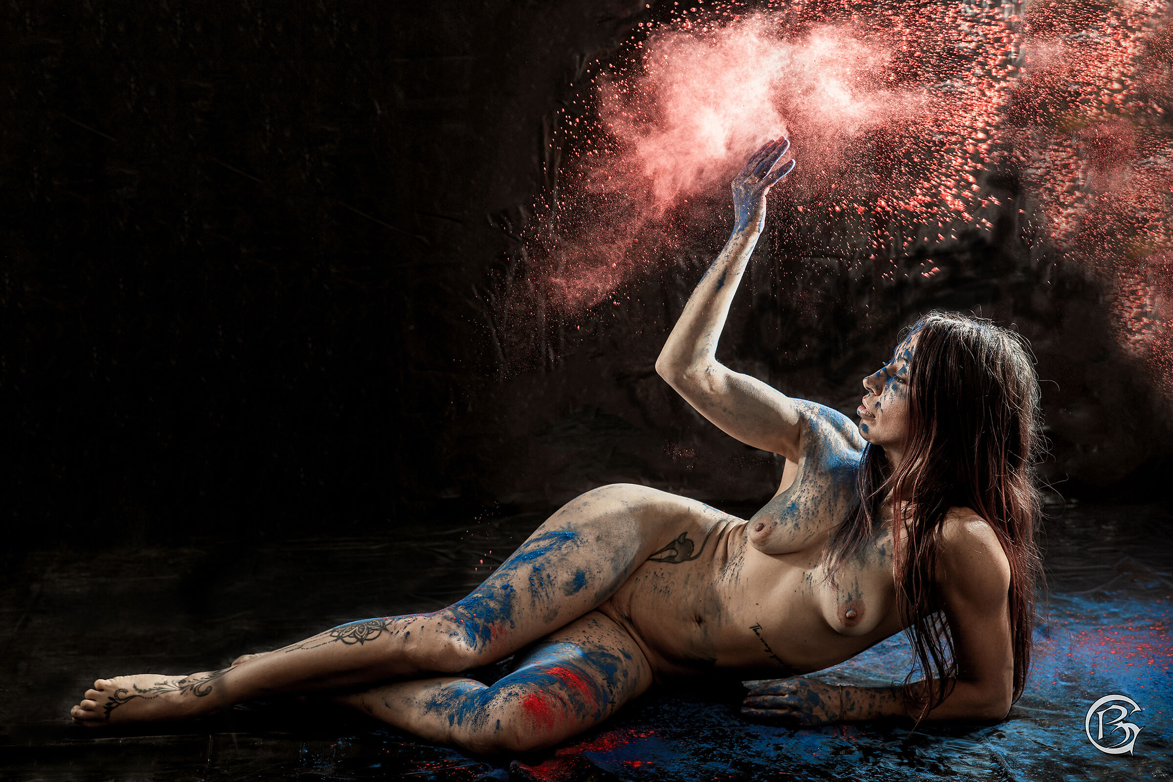 Experiment with colored powders