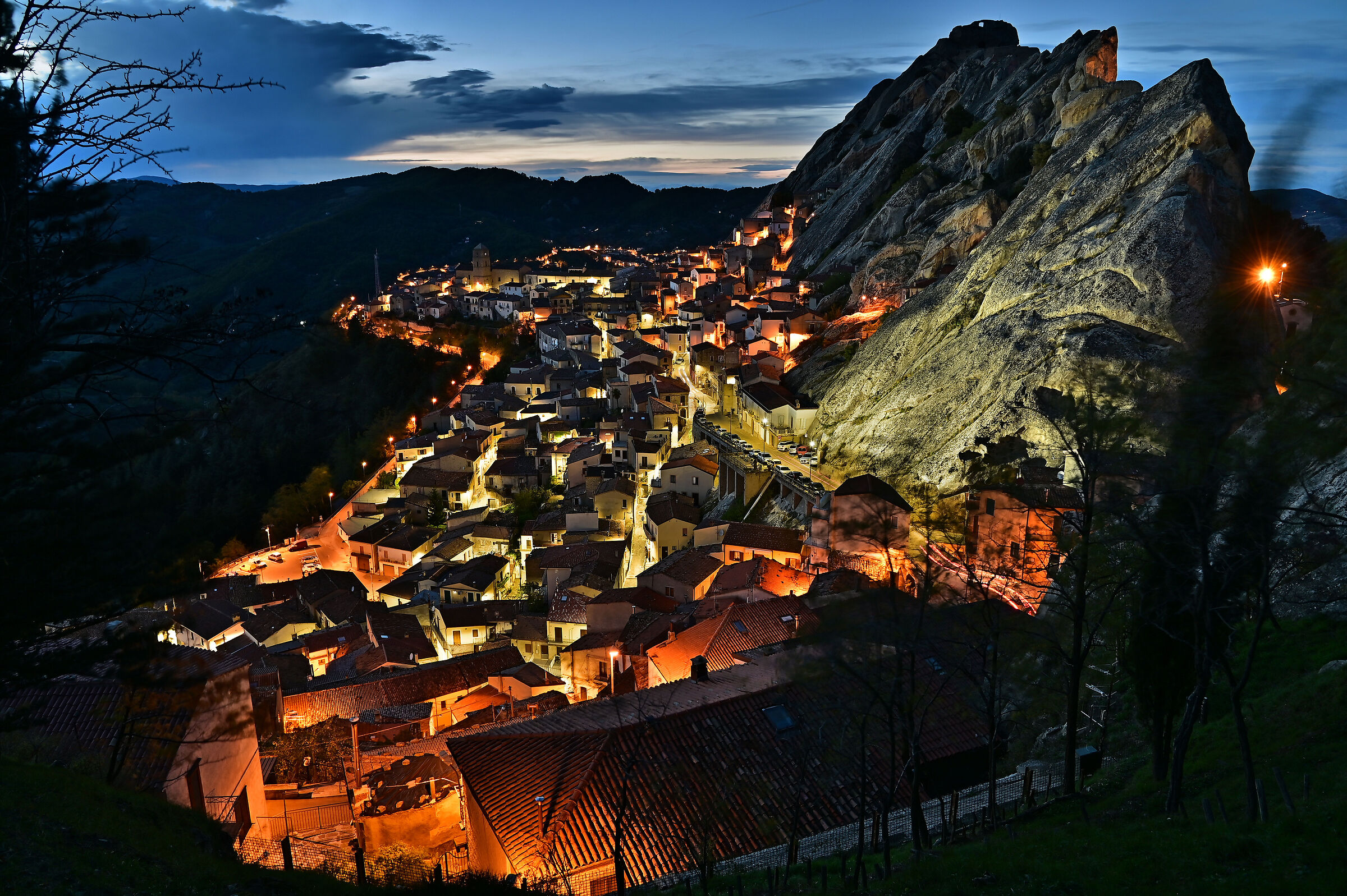 Vista parziale su Pietrapertosa e Dolomiti Lucane