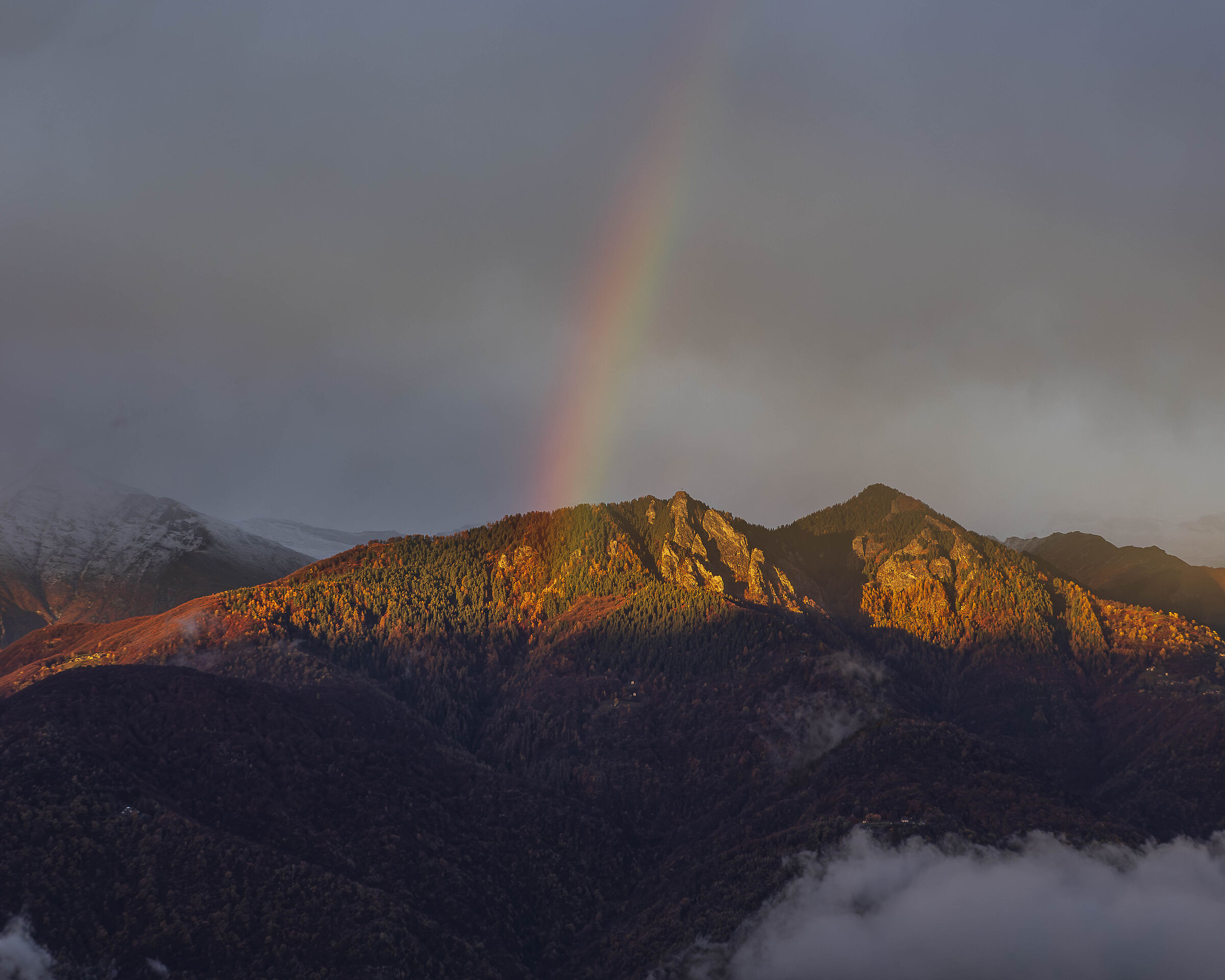 Tramonto con arcobaleno