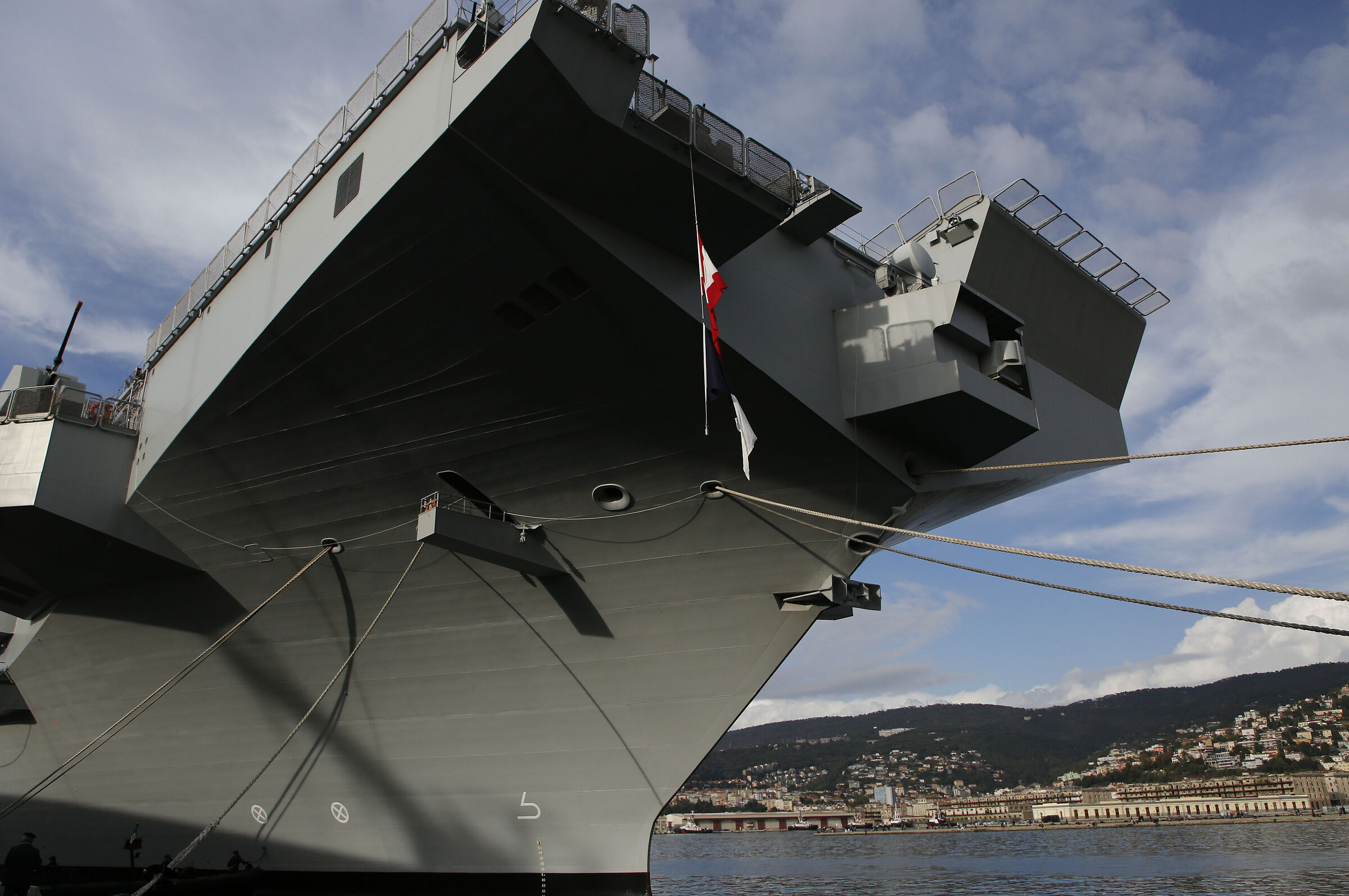 Ship Trieste Frammenti
