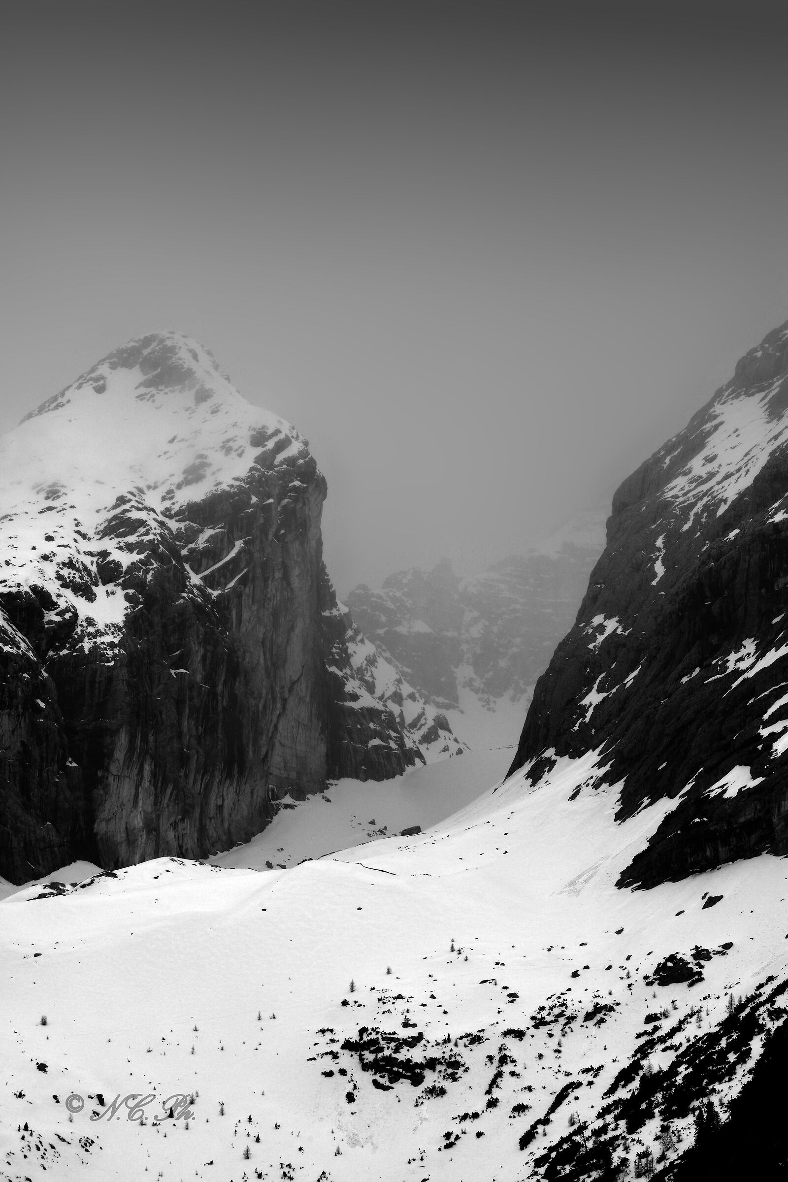Detail of Croda Rossa d'Ampezzo from Prato Piazza 1