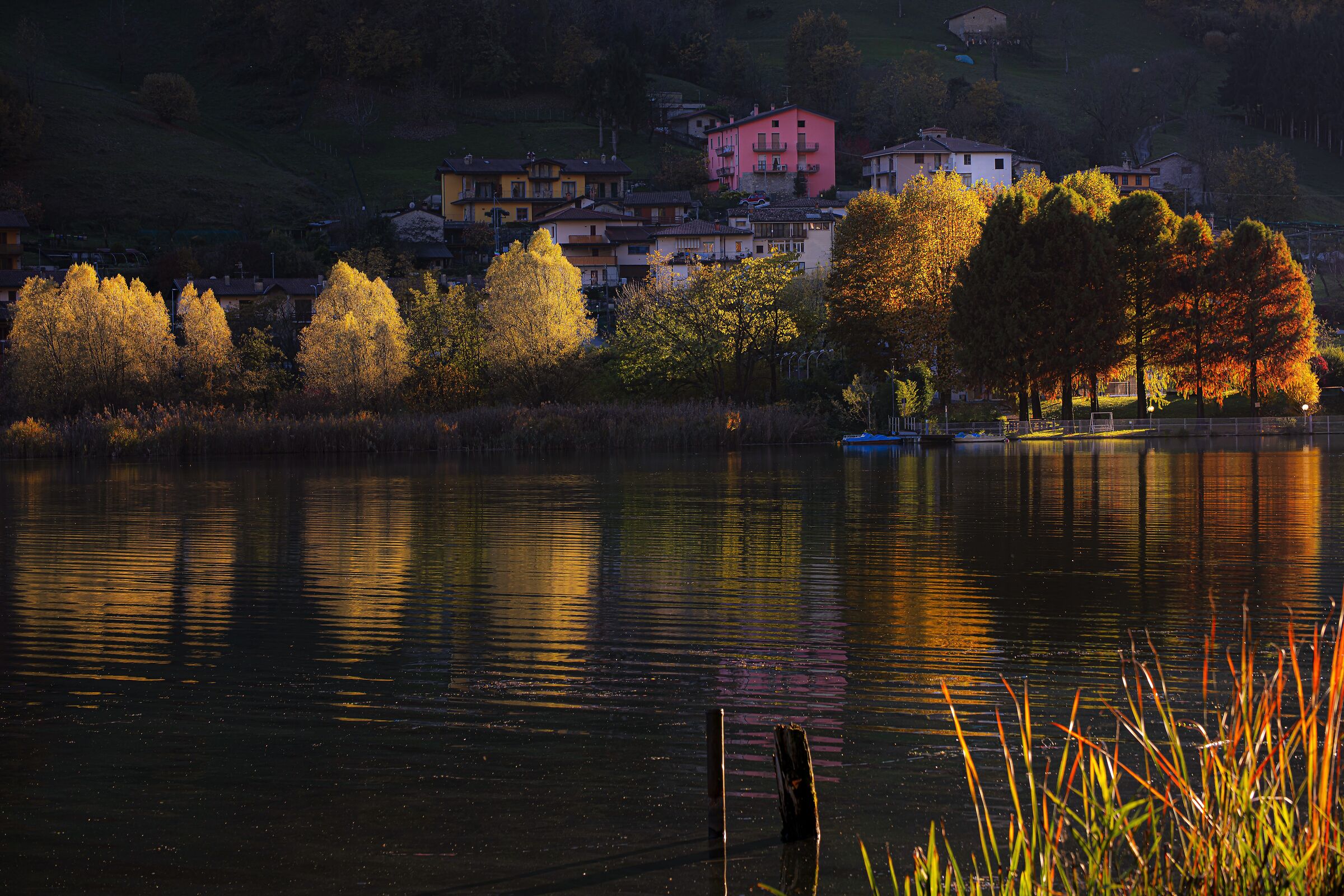 Autumn on Lake Endine