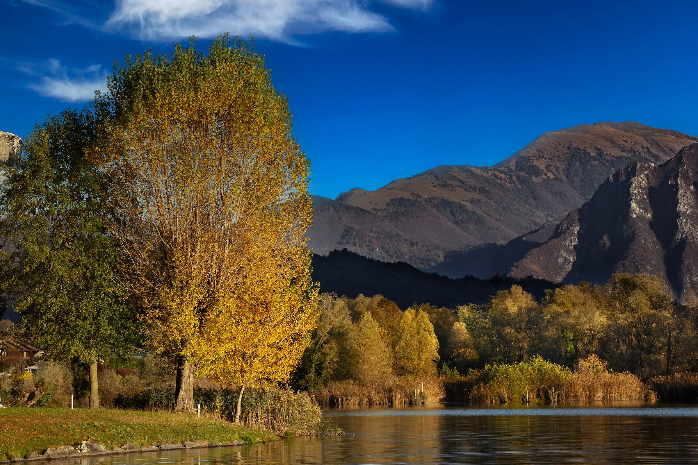 Autumn on Lake Endine