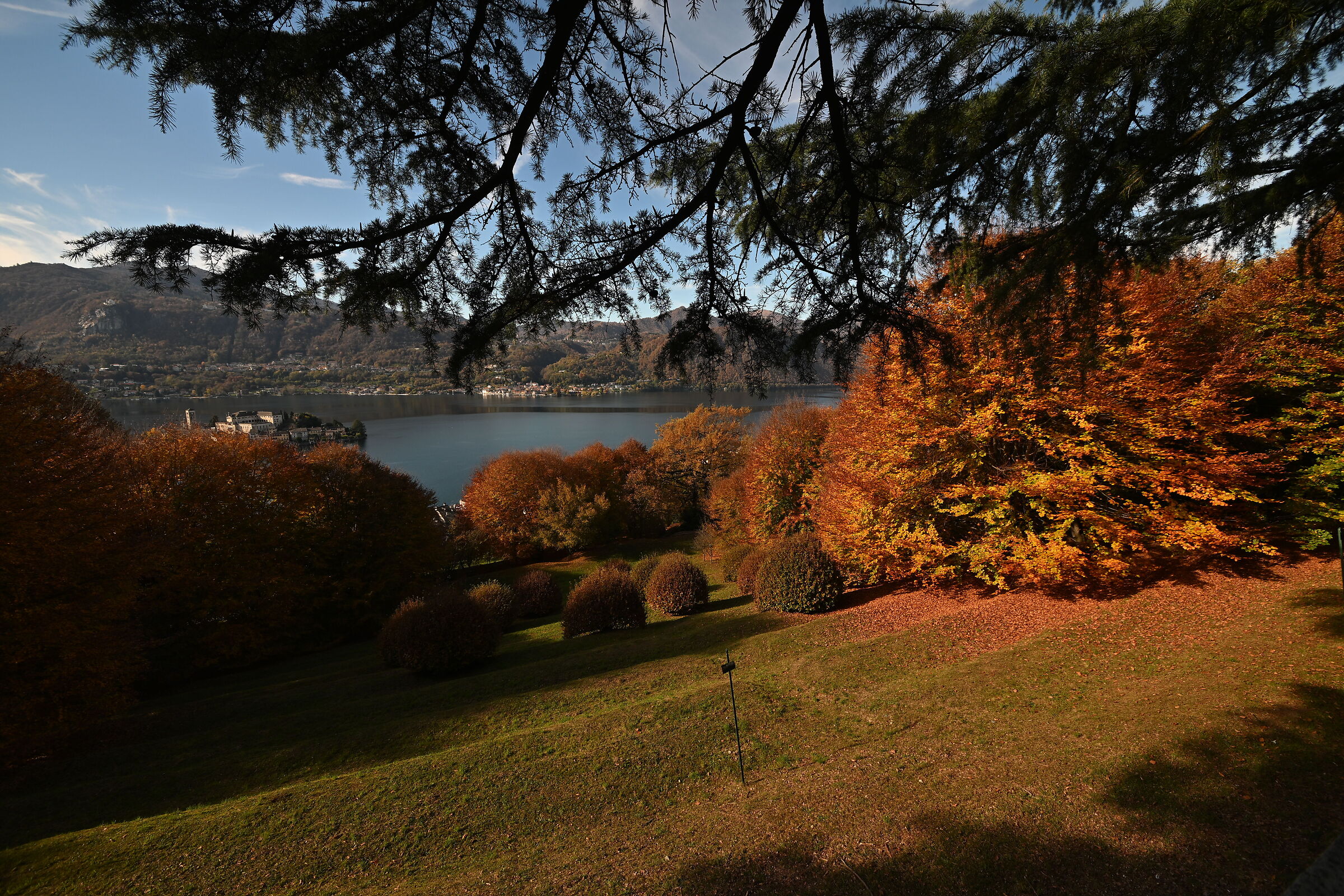 autumn colors Lake Orta