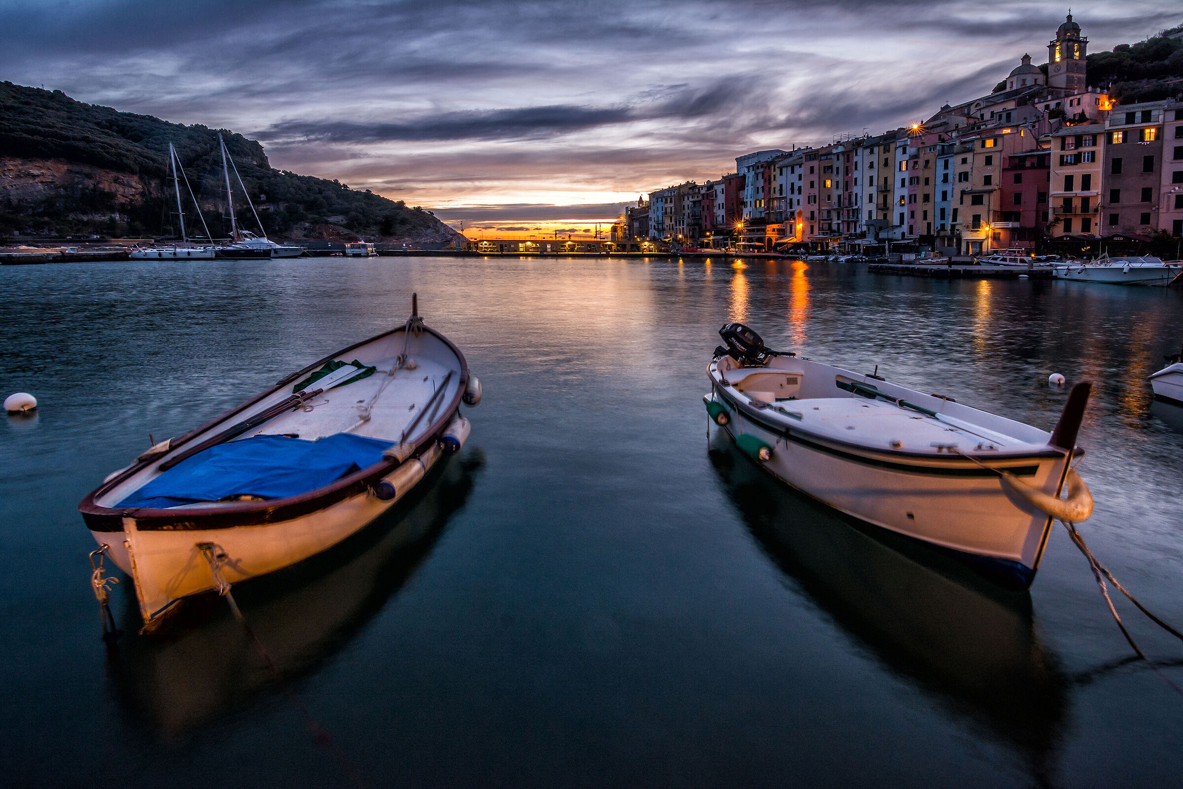 Due barche a Portovenere