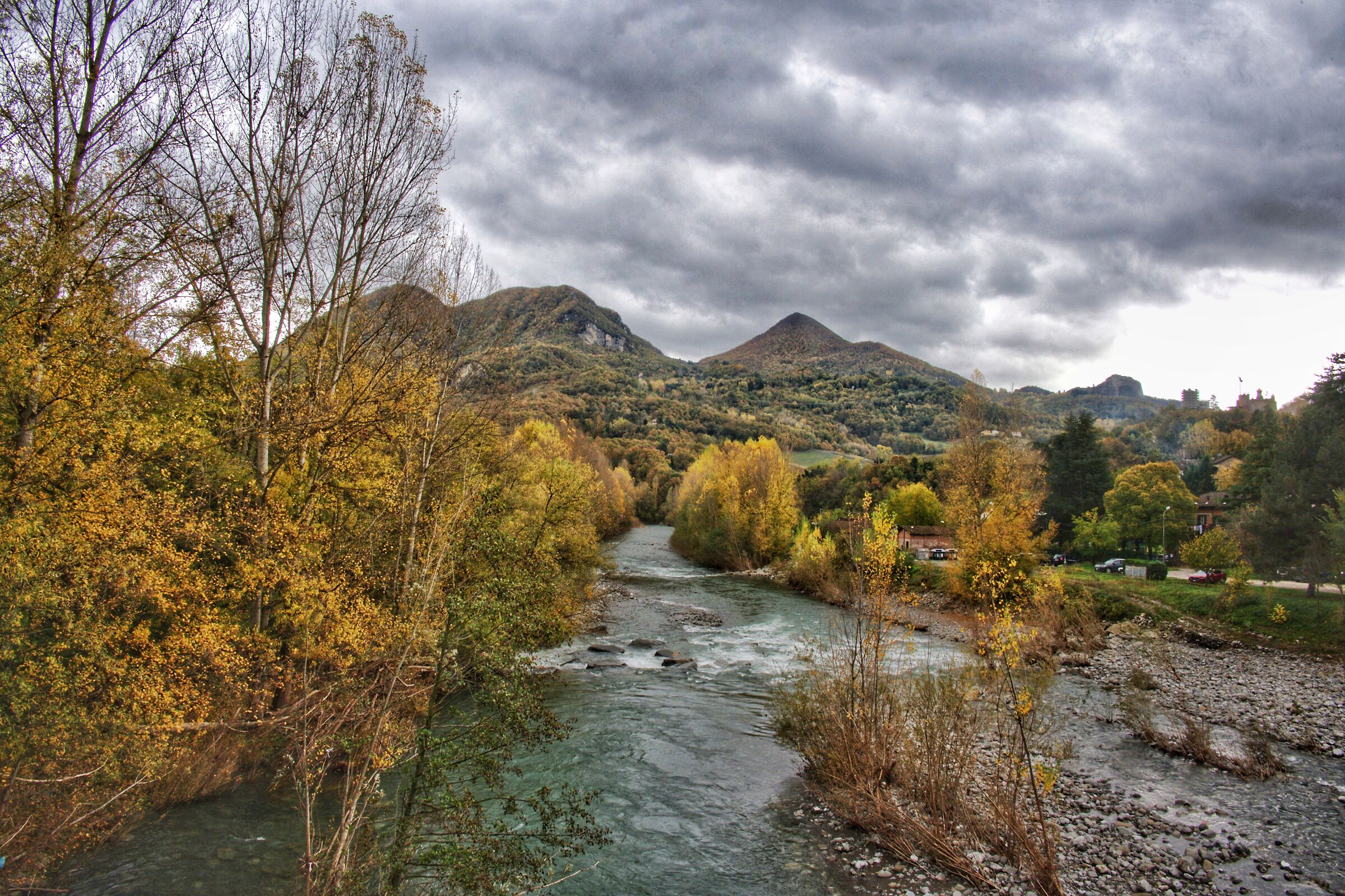 E l'aggiunta in fondo a sinistra Rocca Mattei