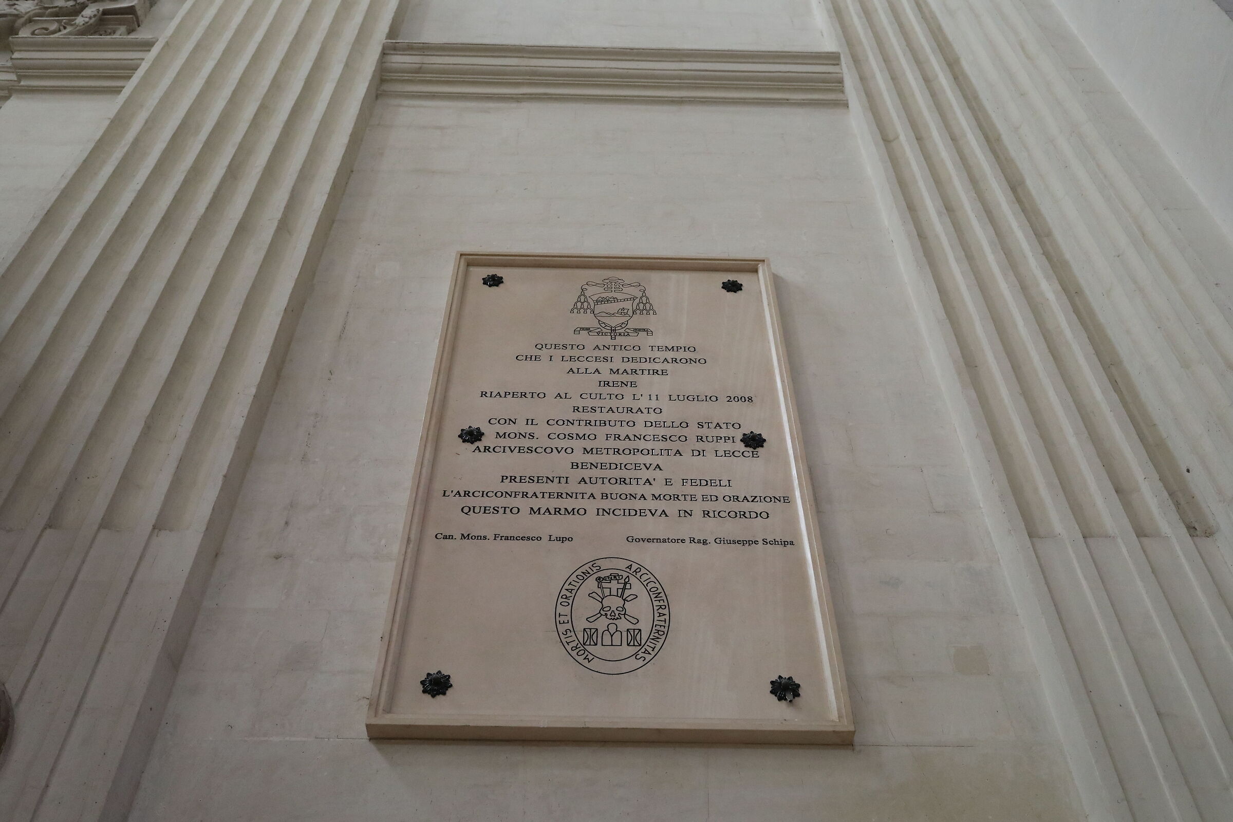 @" ISO 6 Thousand 400 " Canon 5 D IV-35, F.2 IS USM