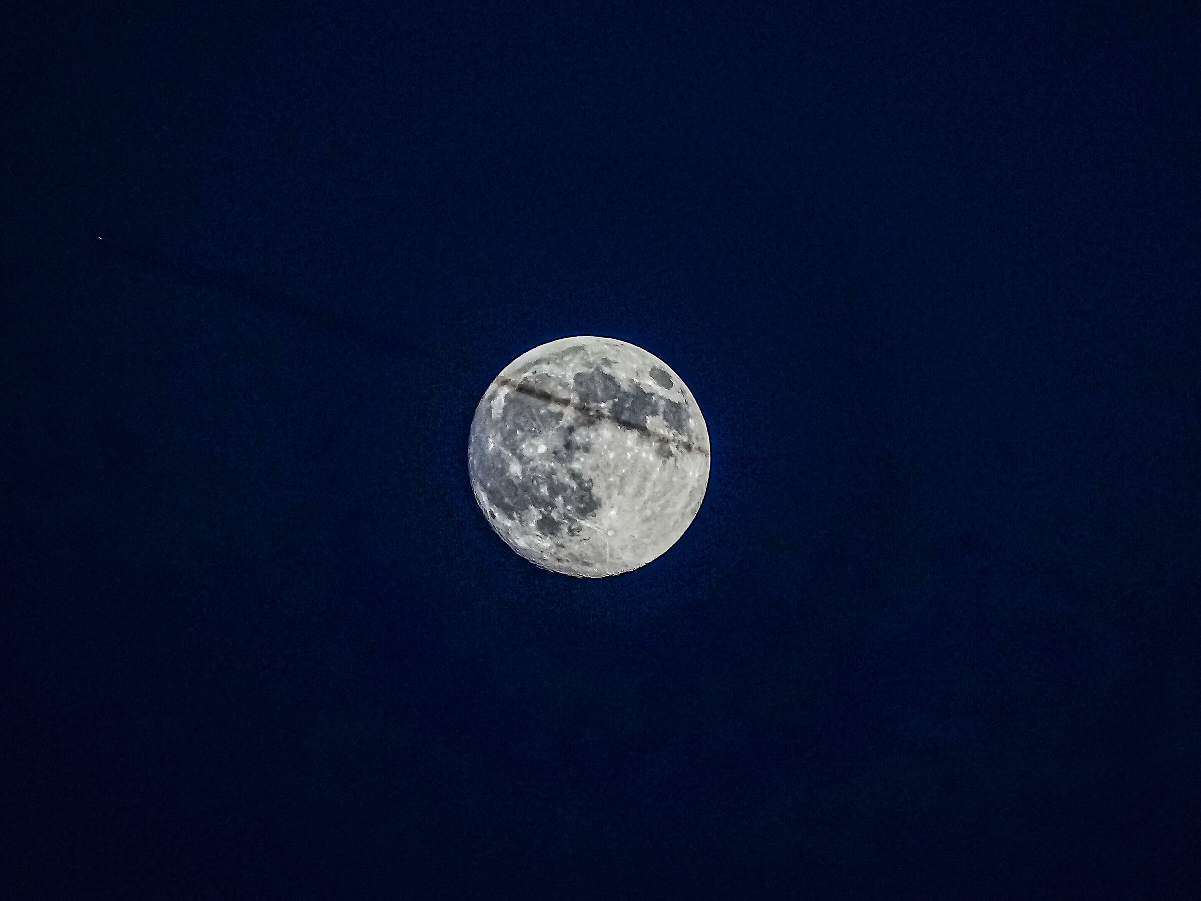 Aerial trail on the moon