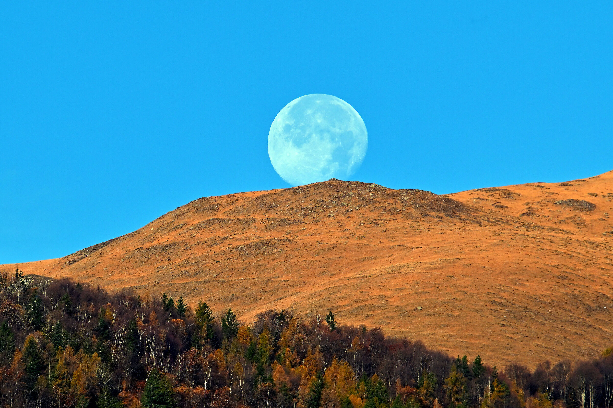 The setting of the moon