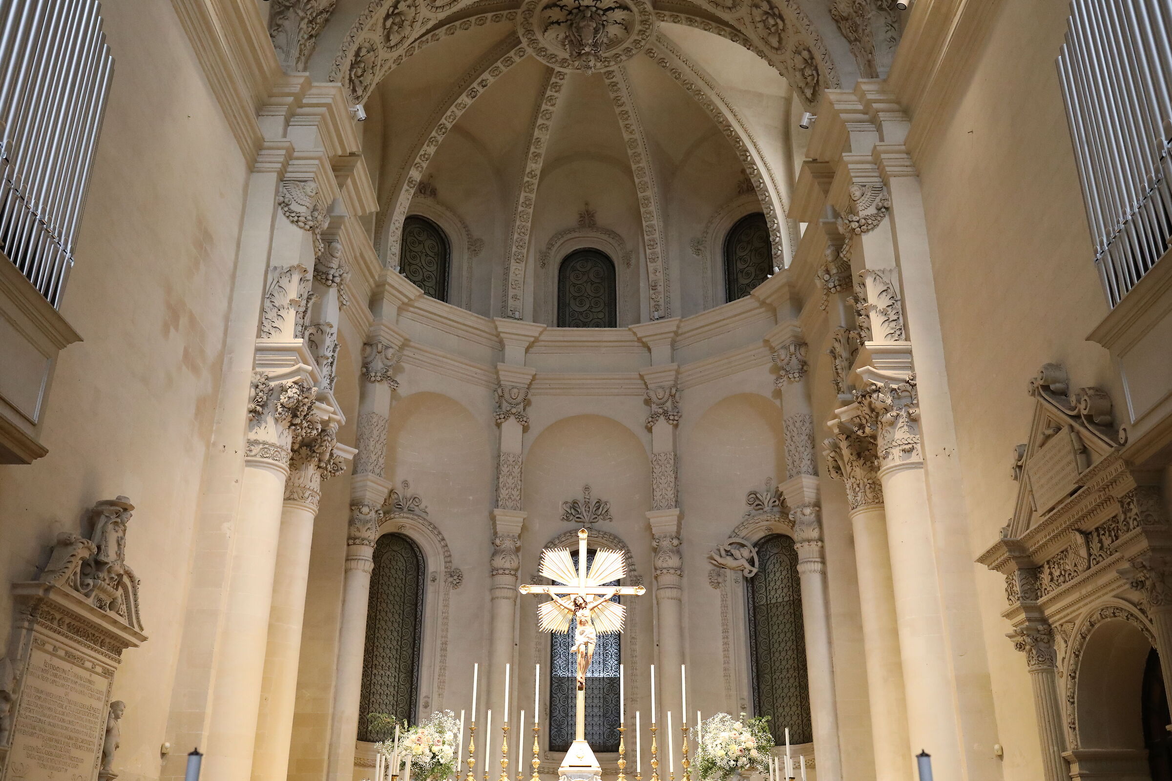 @" ISO 6 Thousand 400 " Canon 5 D IV, 35 F.2 IS Usm