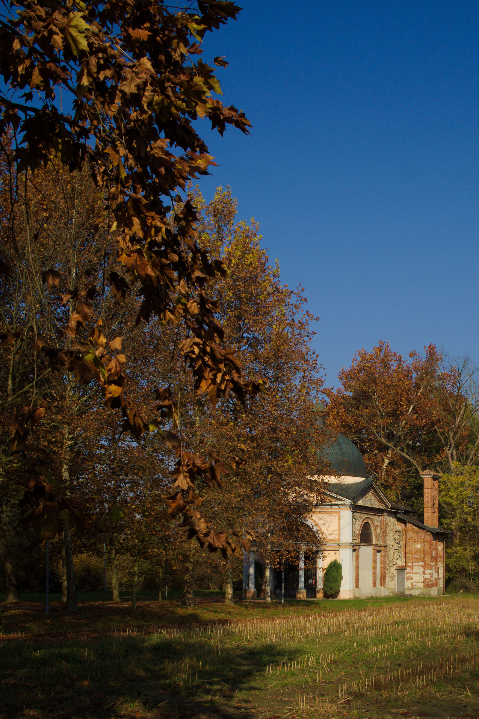 santuario della madonnina al lago pov 3