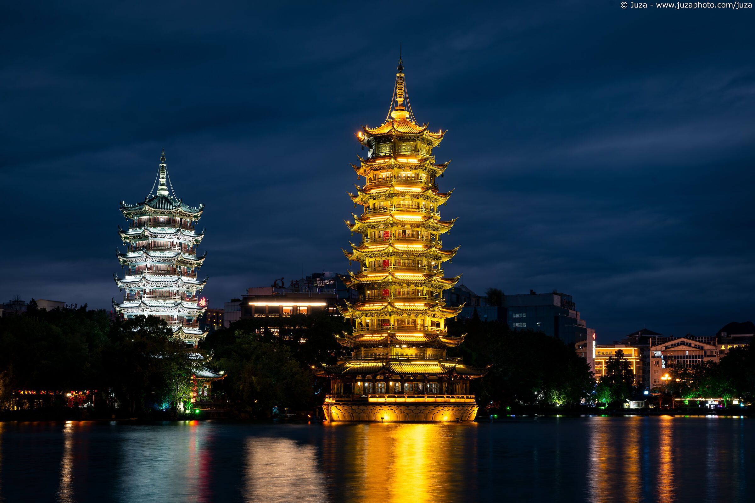 The Golden Tower and the White Tower, Guilin