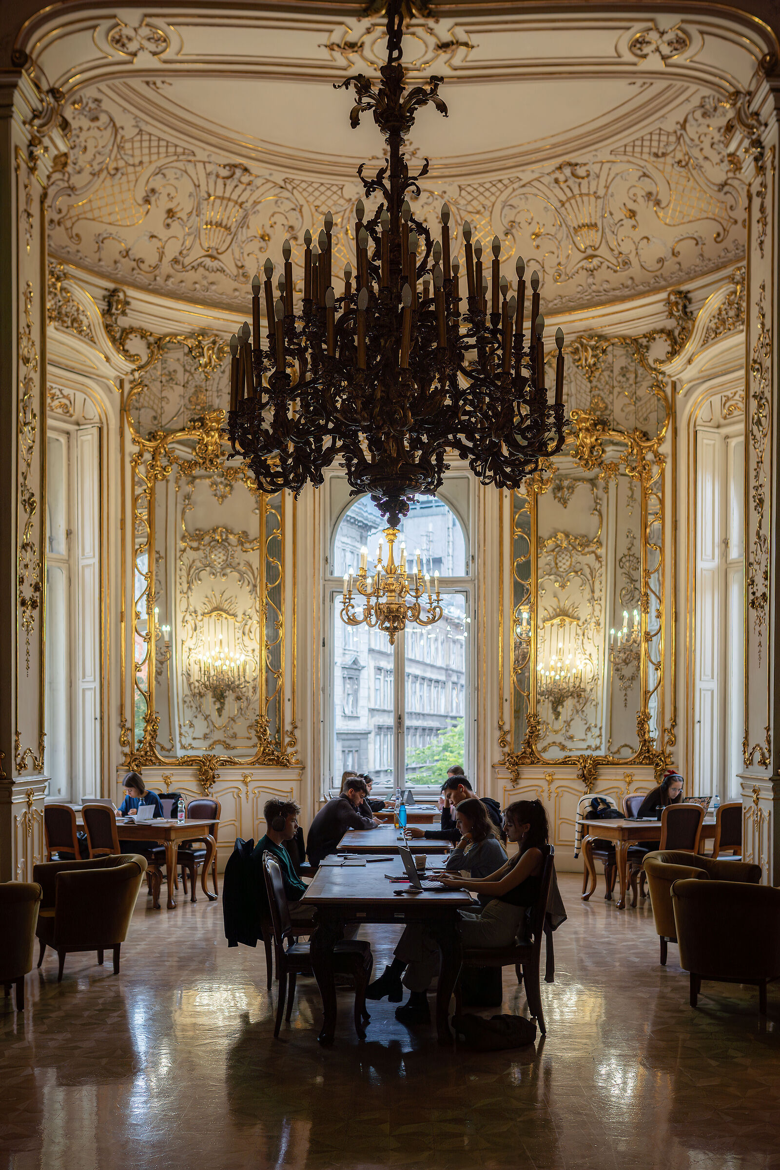 Metropolitan Ervin Szabó Library II